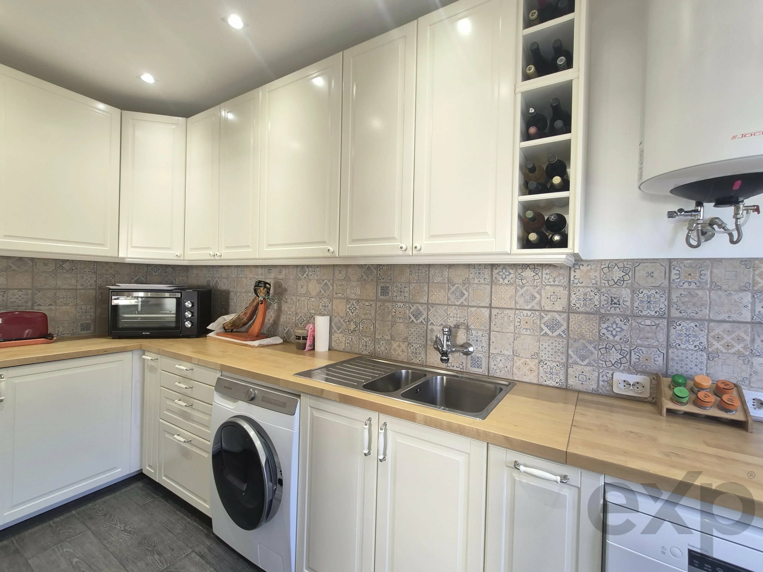 Fully renovated and furnished one-bedroom apartment in Alvor