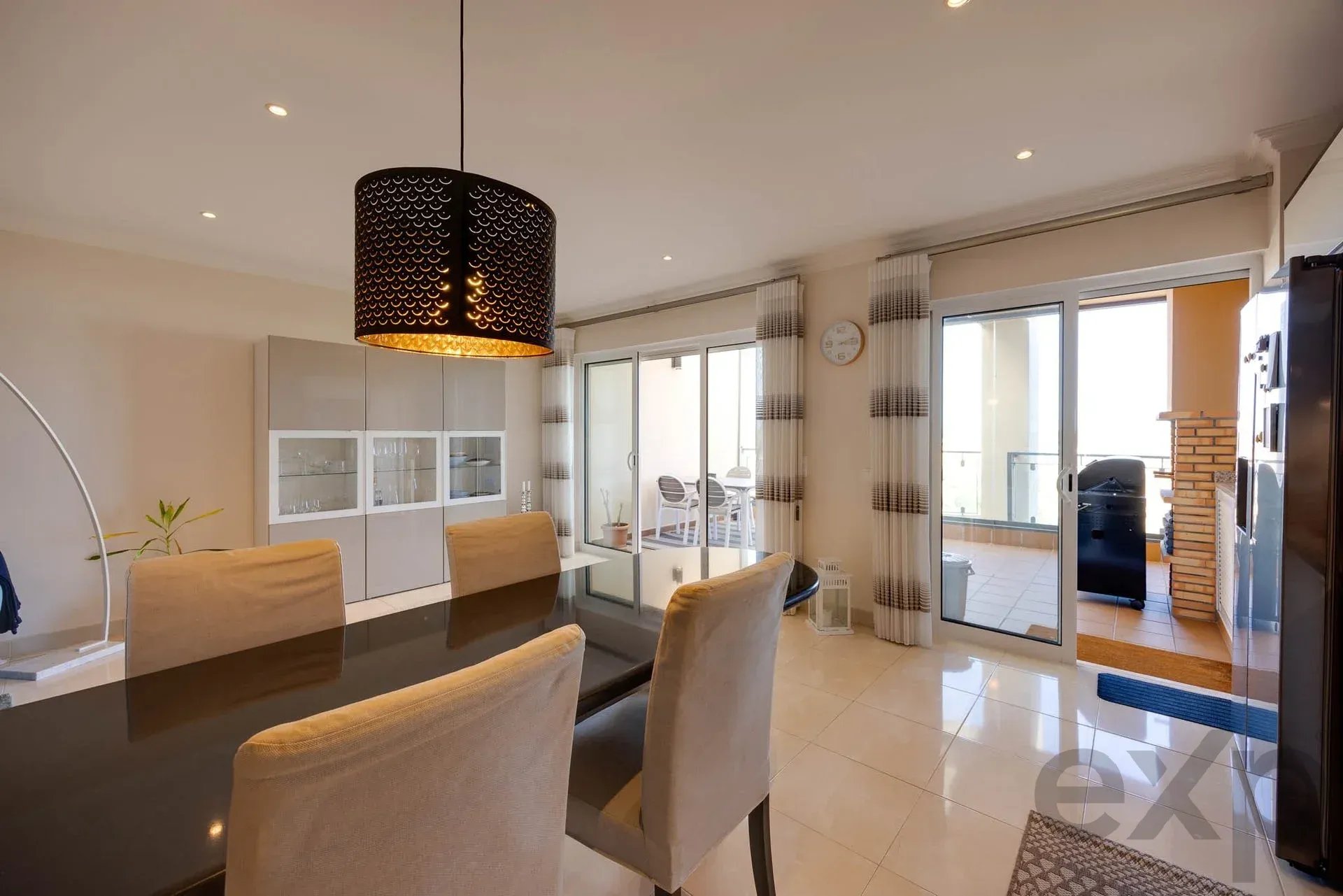 2-Bed with Private Rooftop & Indoor Pool, Lagos