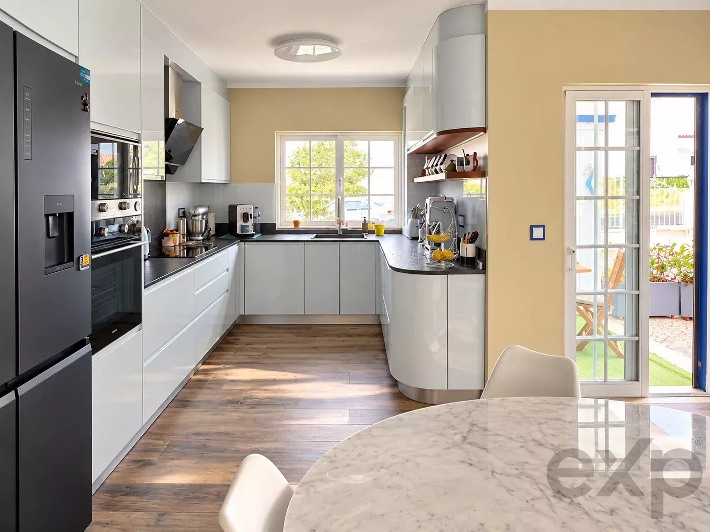 4-Bedroom Villa - Charm and Terraces with Views over the Ria Formosa