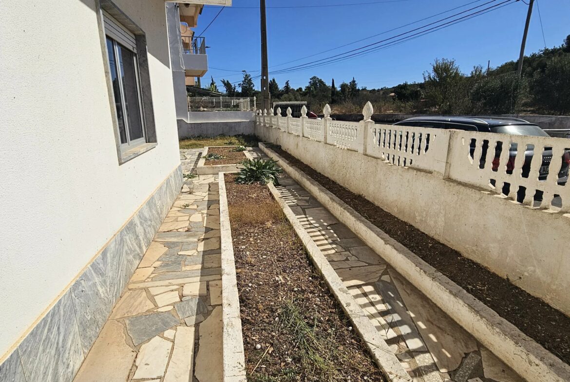 Two-Family House in Ferragudo - Charm, Space and Potential, photo 4