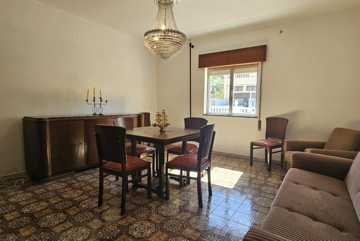 Two-Family House in Ferragudo - Charm, Space and Potential, photo 12