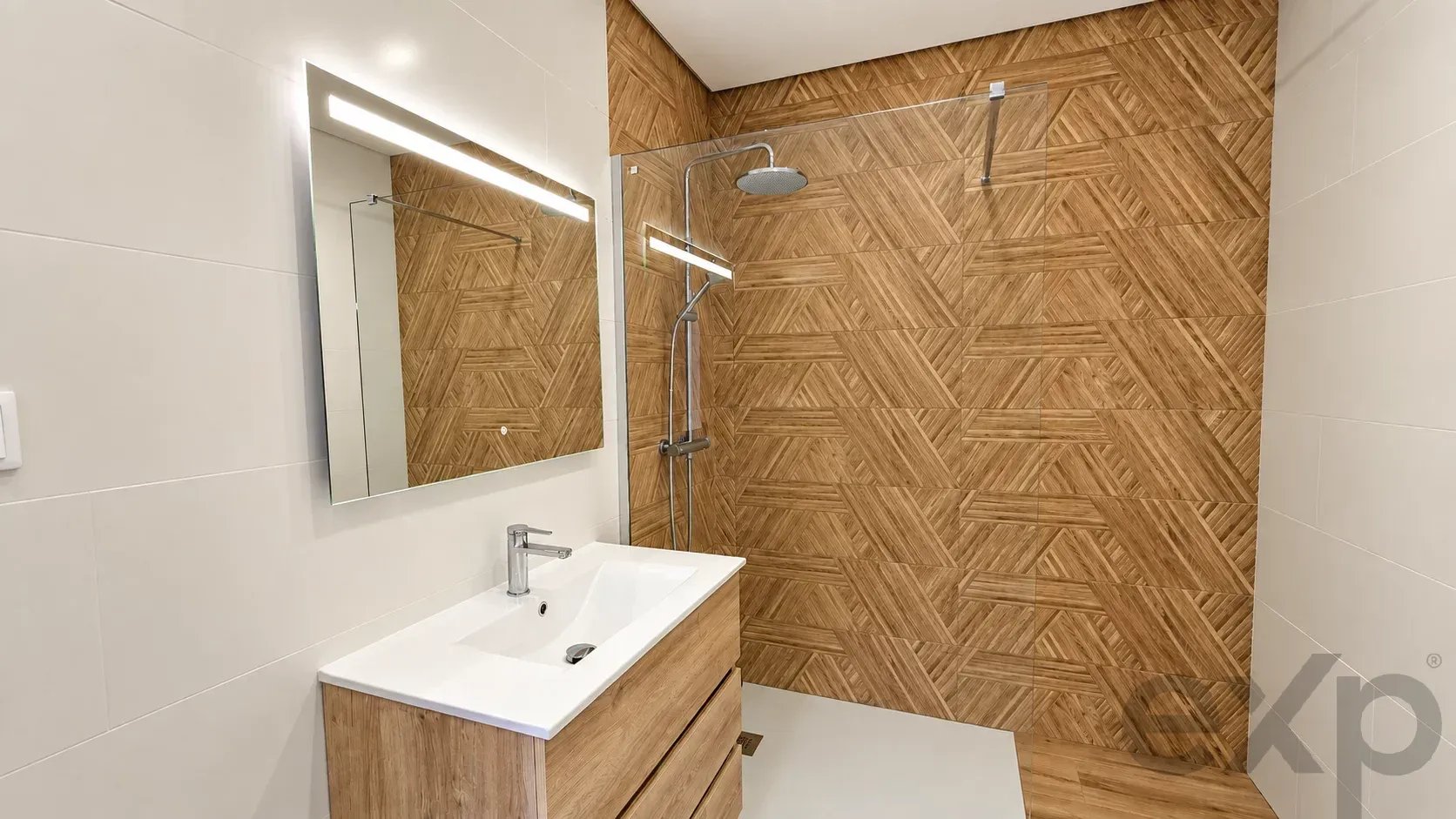 T2 renovated with suite and air conditioning in the center of Tavira