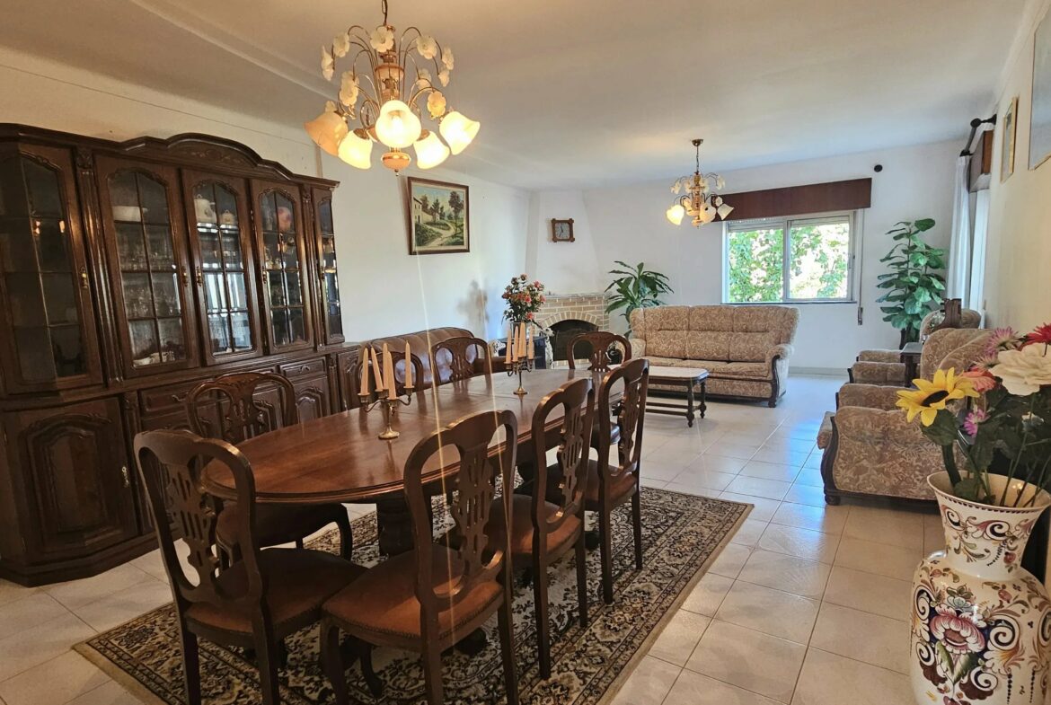 Two-Family House in Ferragudo - Charm, Space and Potential, photo 53