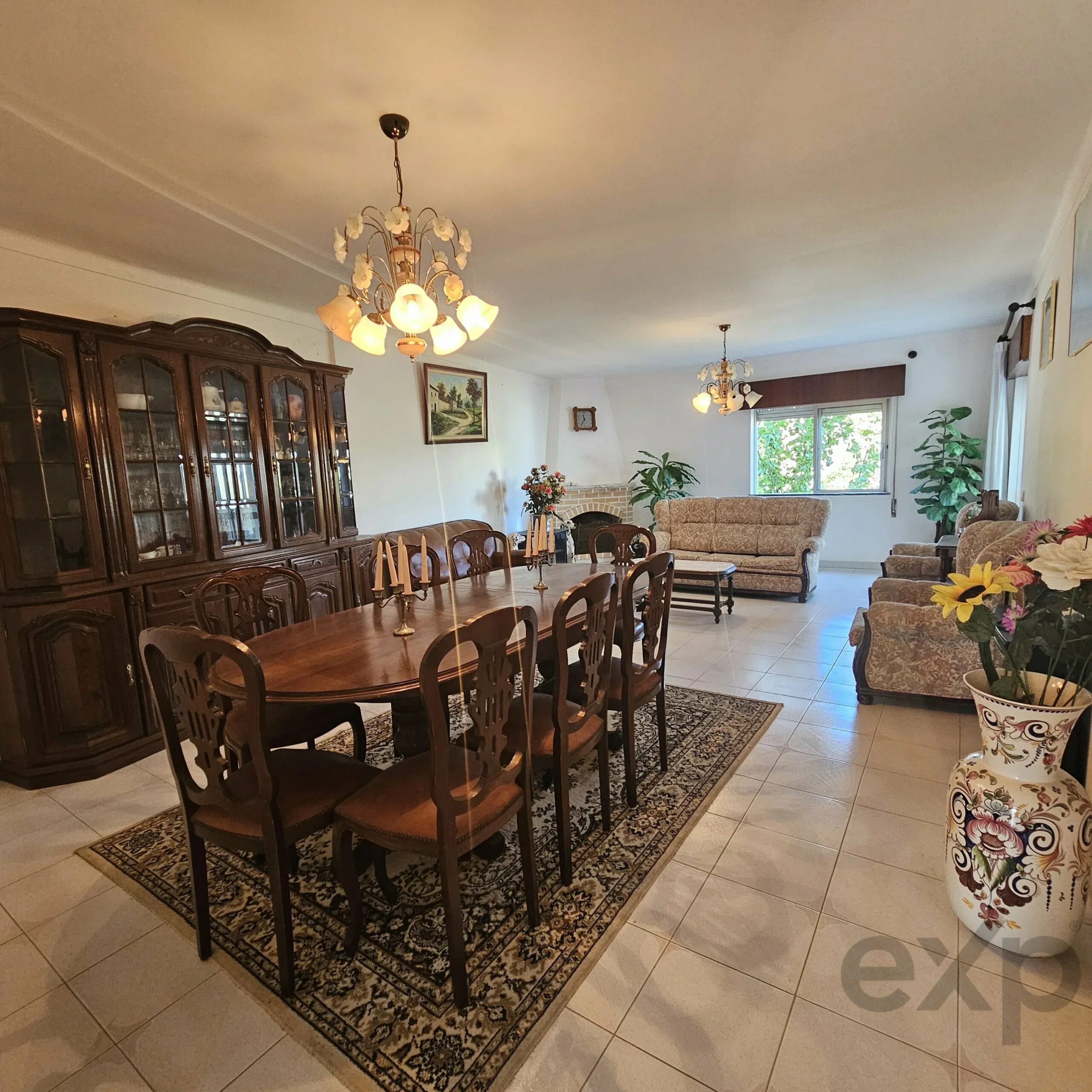 Two-Family House in Ferragudo - Charm, Space and Potential