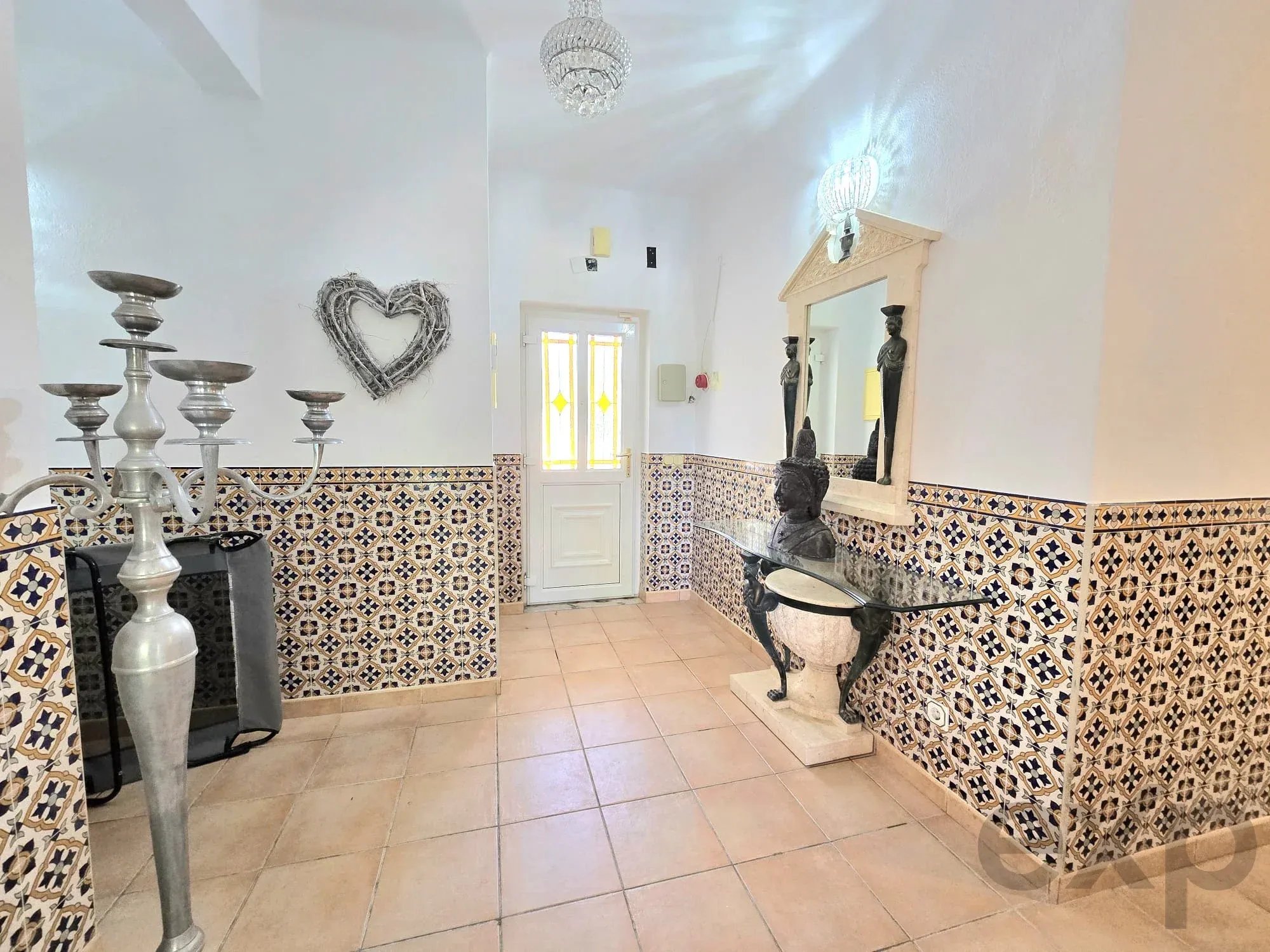 Three-bedroom villa with two-bedroom annexe, pool and countryside views in Carvoeiro