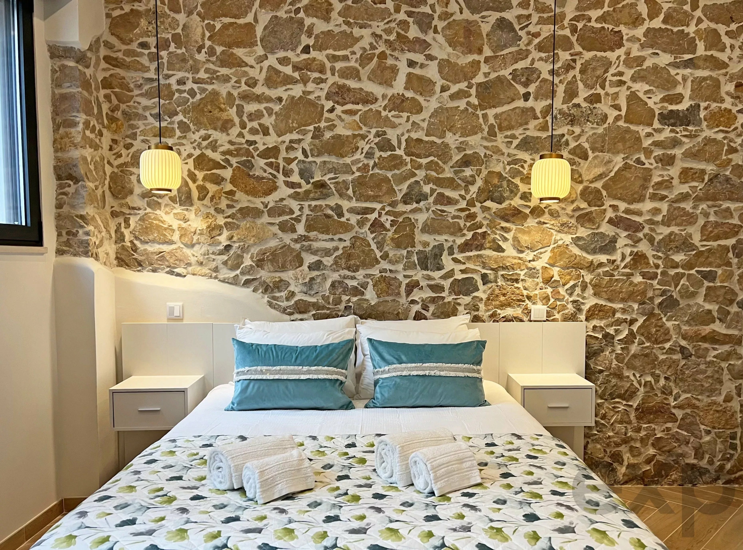 Investment Opportunity: Property with an Annual Income of €22,000 in Fuseta