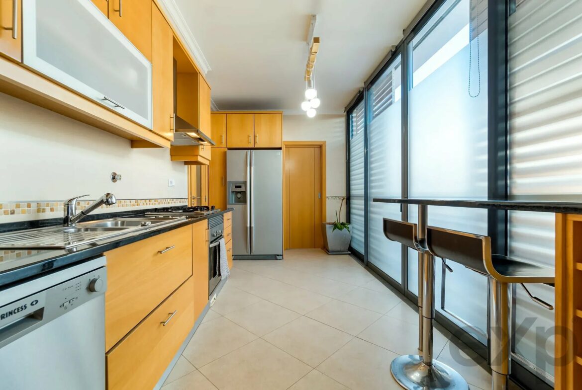 Contemporary 4-Bedroom Duplex with Terraces and Sea Views | Quinta da Foz, Tavira, photo 9