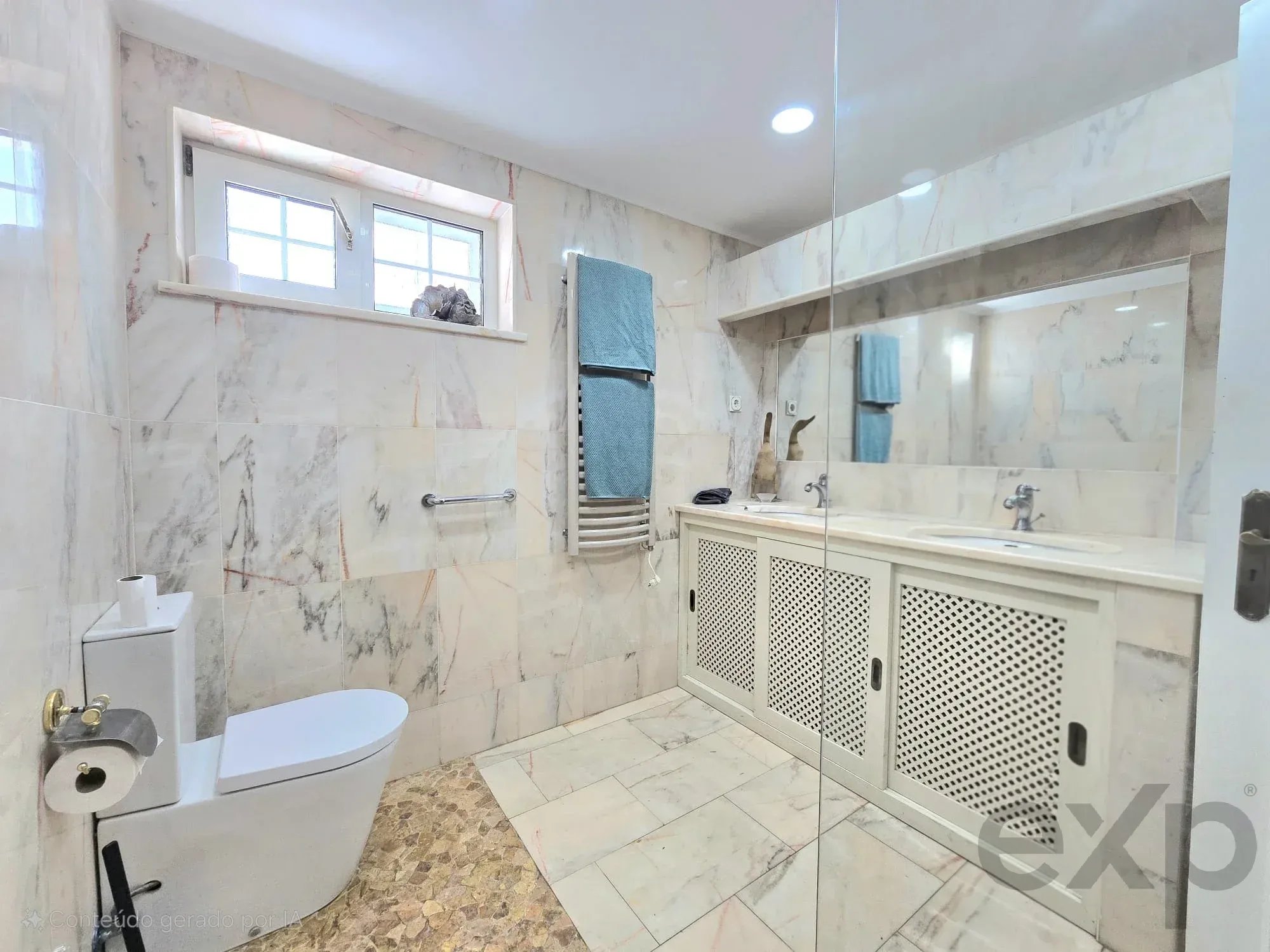 Three-bedroom villa with two-bedroom annexe, pool and countryside views in Carvoeiro