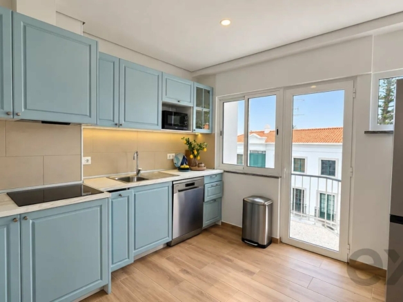 T2 renovated with suite and air conditioning in the center of Tavira