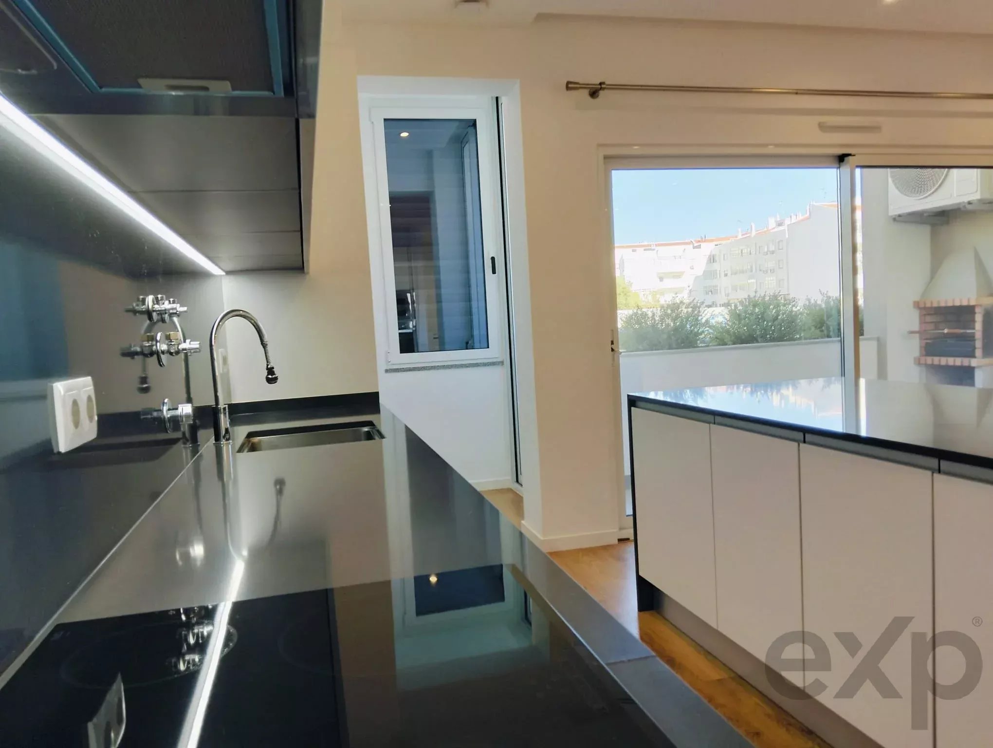 Semi-New 2-Bedroom Apartment in São Brás de Alportel - Faro - Algarve