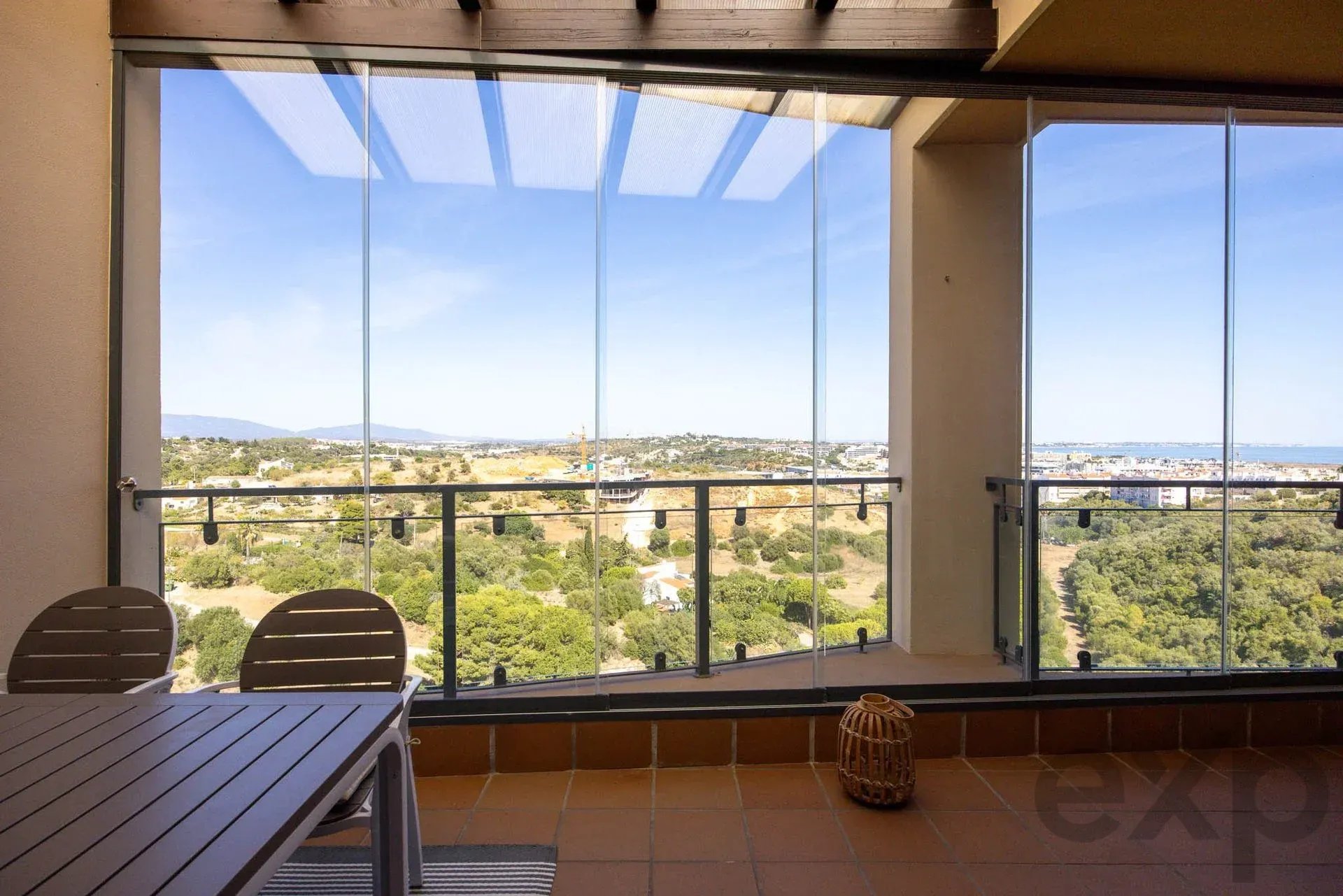 2-Bed with Private Rooftop & Indoor Pool, Lagos