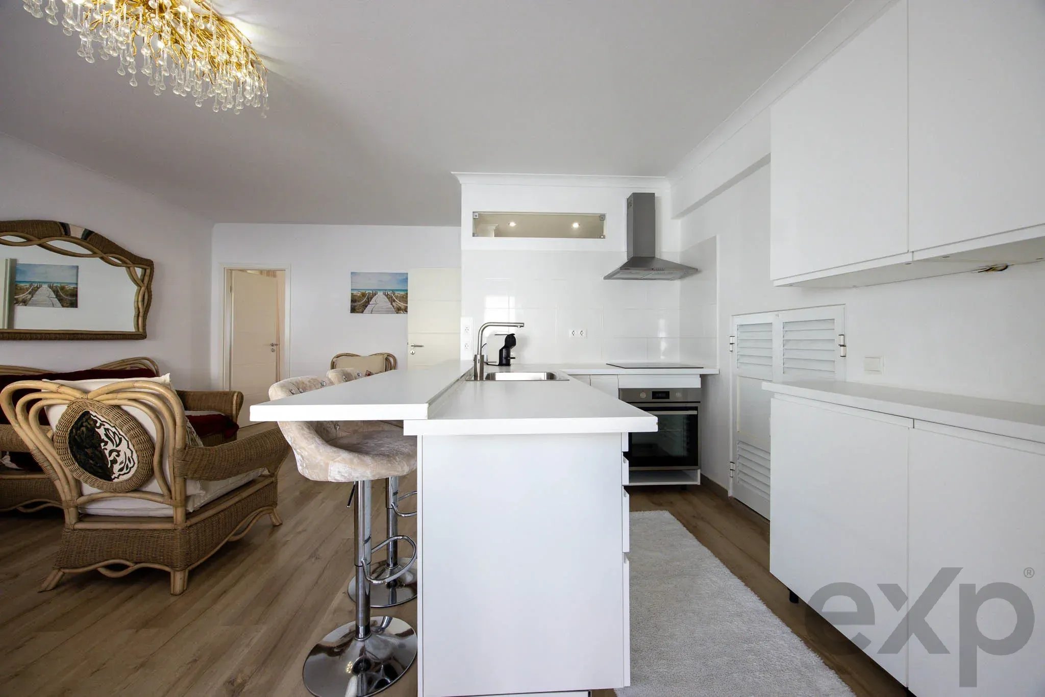Refurbished T4 Villa, Pool and Guest Flat, Lagos