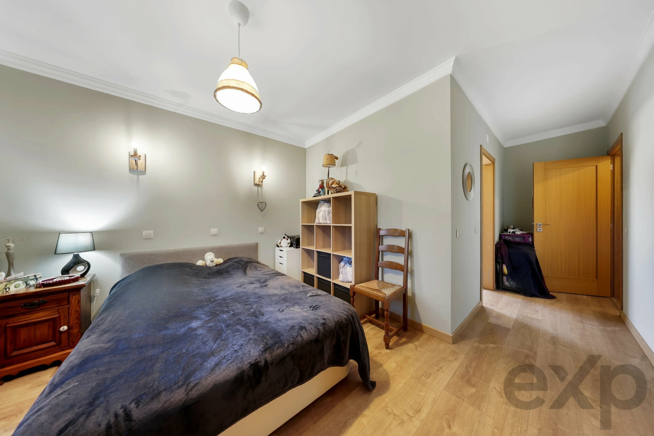 Elegant 3-bedroom semi-detached house with terraces. double garage and swimming pool - 300m from the new golf course and 1 km from the beaches of Ferragudo.