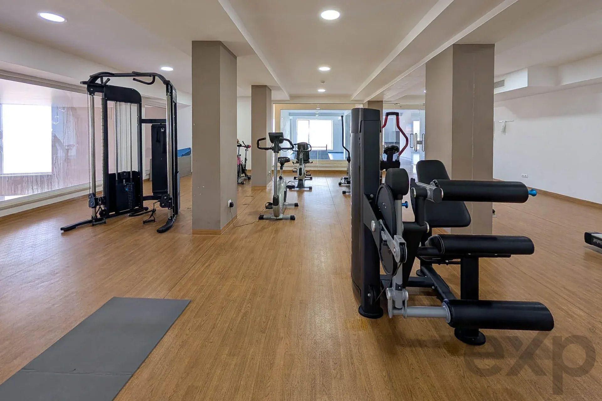 2-Bed with Private Rooftop & Indoor Pool, Lagos