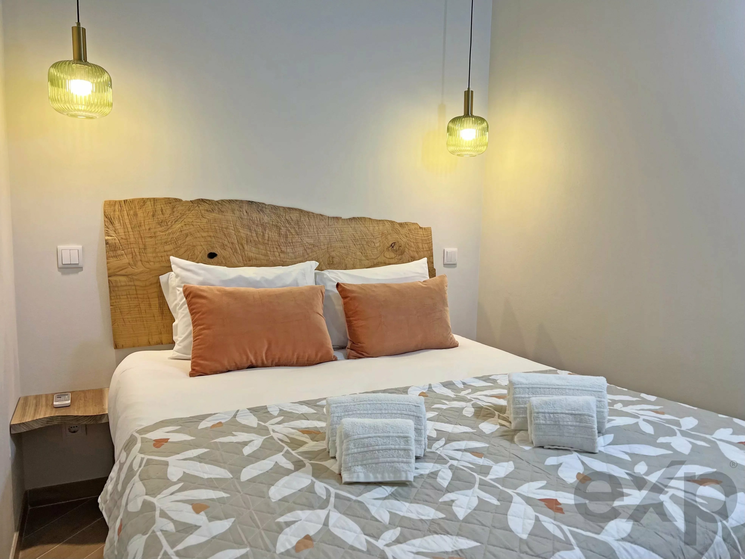 Investment Opportunity: Property with an Annual Income of €22,000 in Fuseta