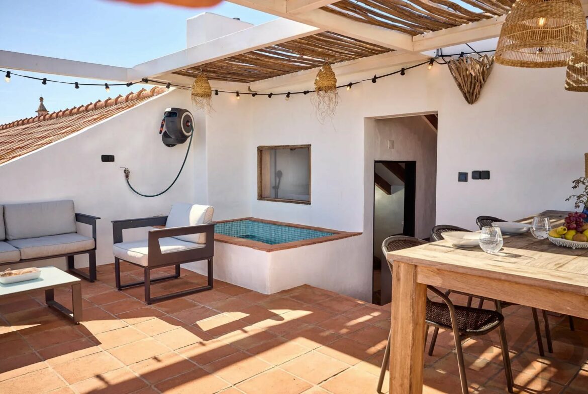 Renovated Village Townhouse with Rooftop Plunge Pool and Studio, near Silves, photo 30