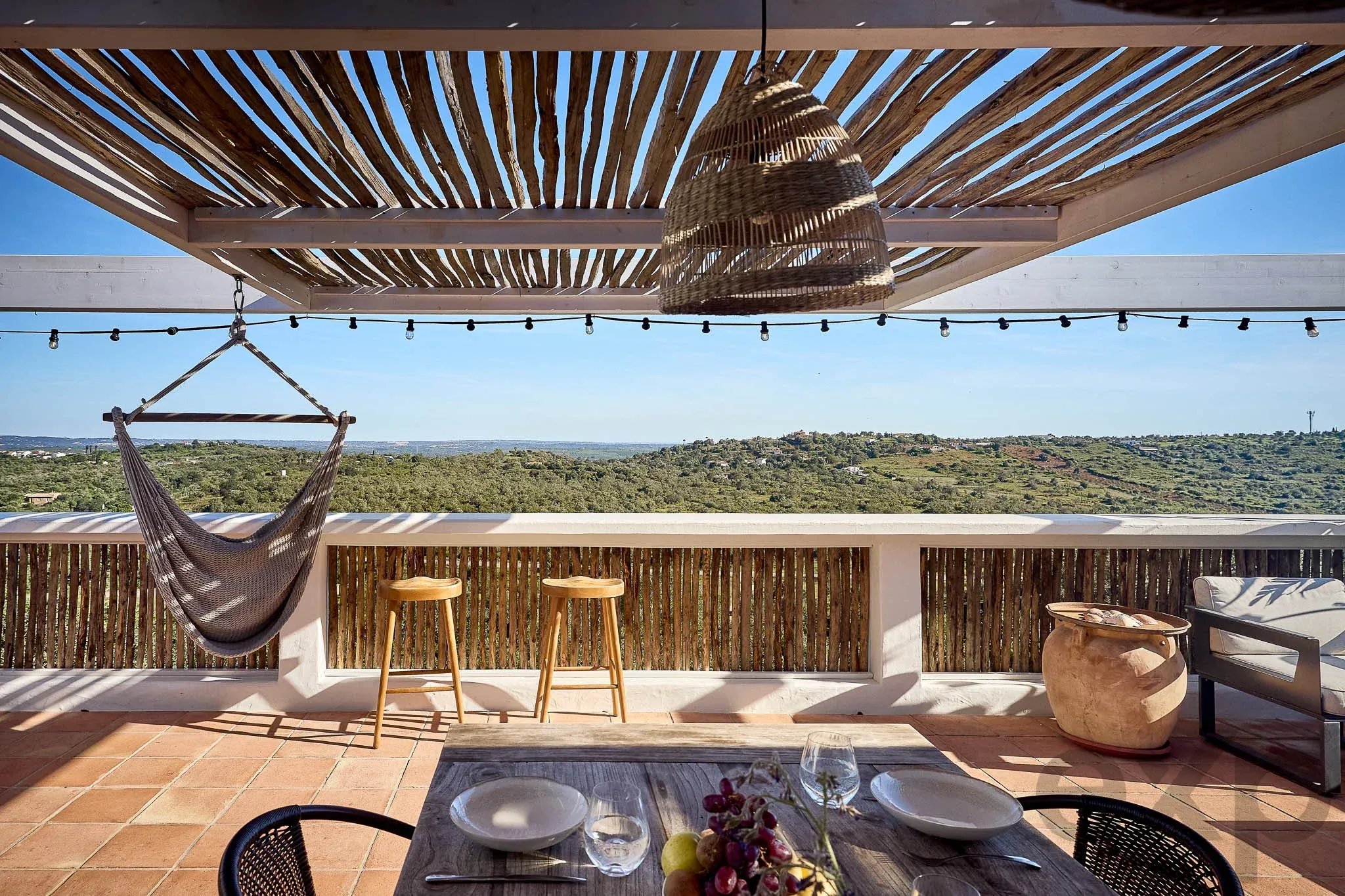 Renovated Village Townhouse with Rooftop Plunge Pool and Studio, near Silves