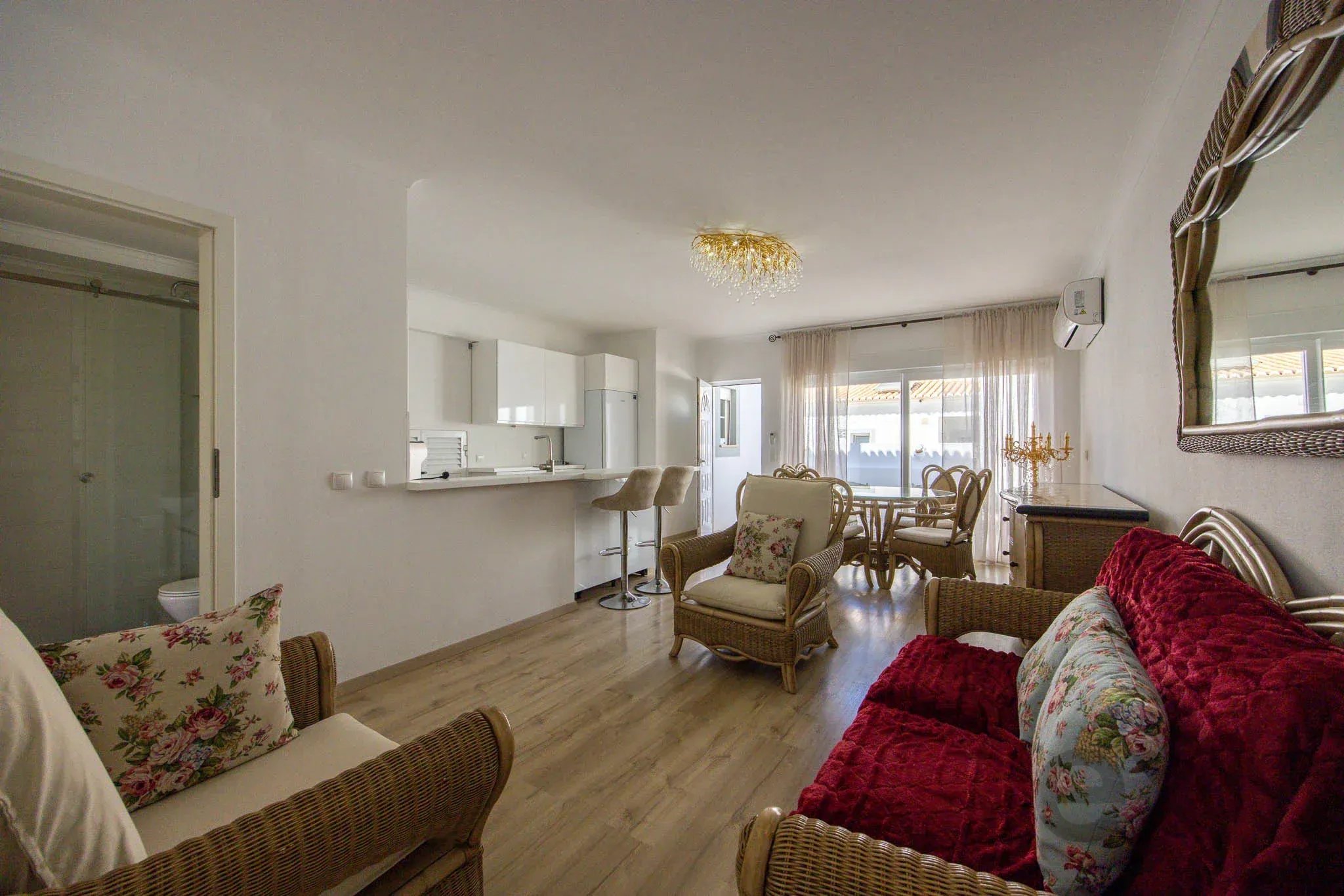 Refurbished T4 Villa, Pool and Guest Flat, Lagos
