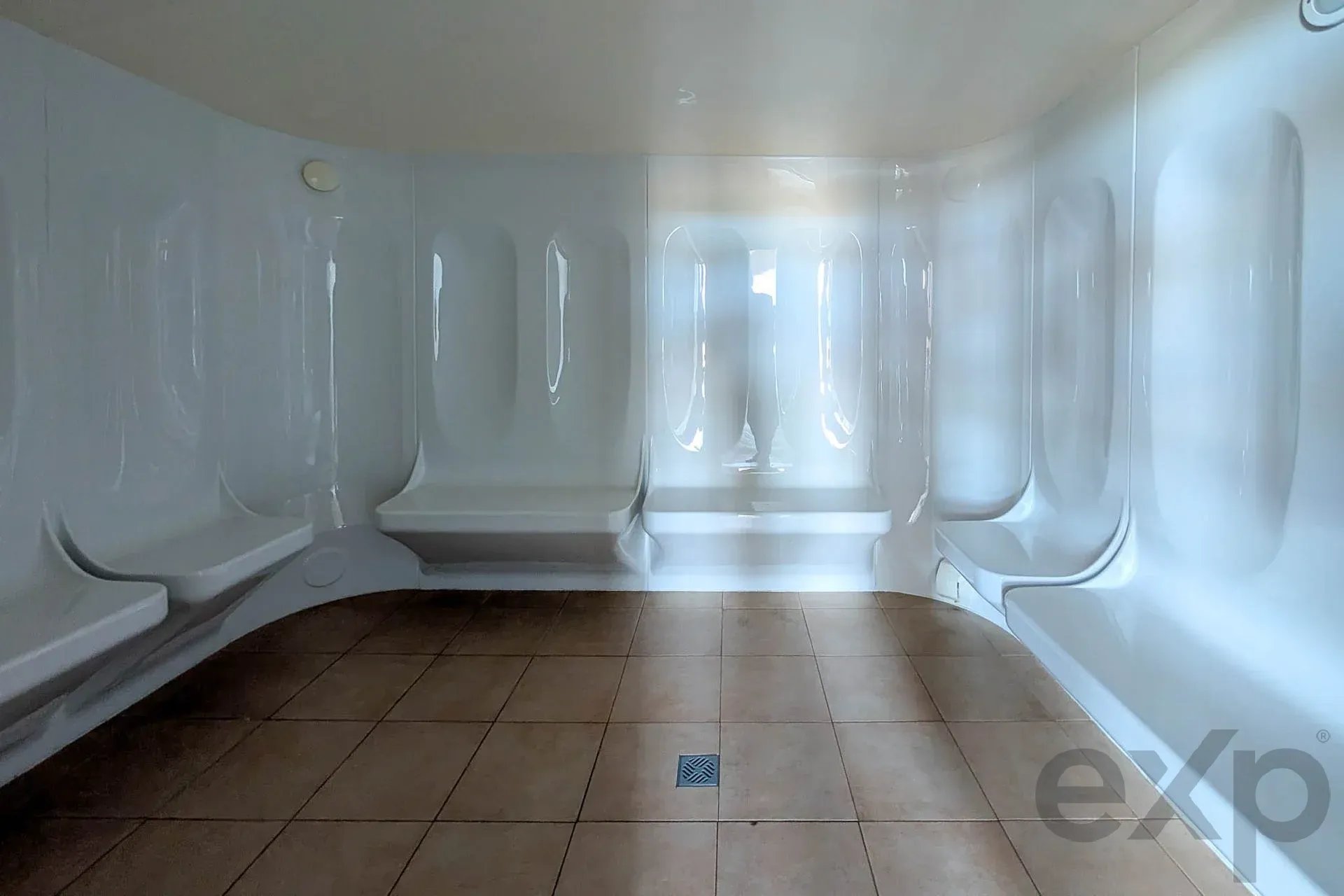 2-Bed with Private Rooftop & Indoor Pool, Lagos