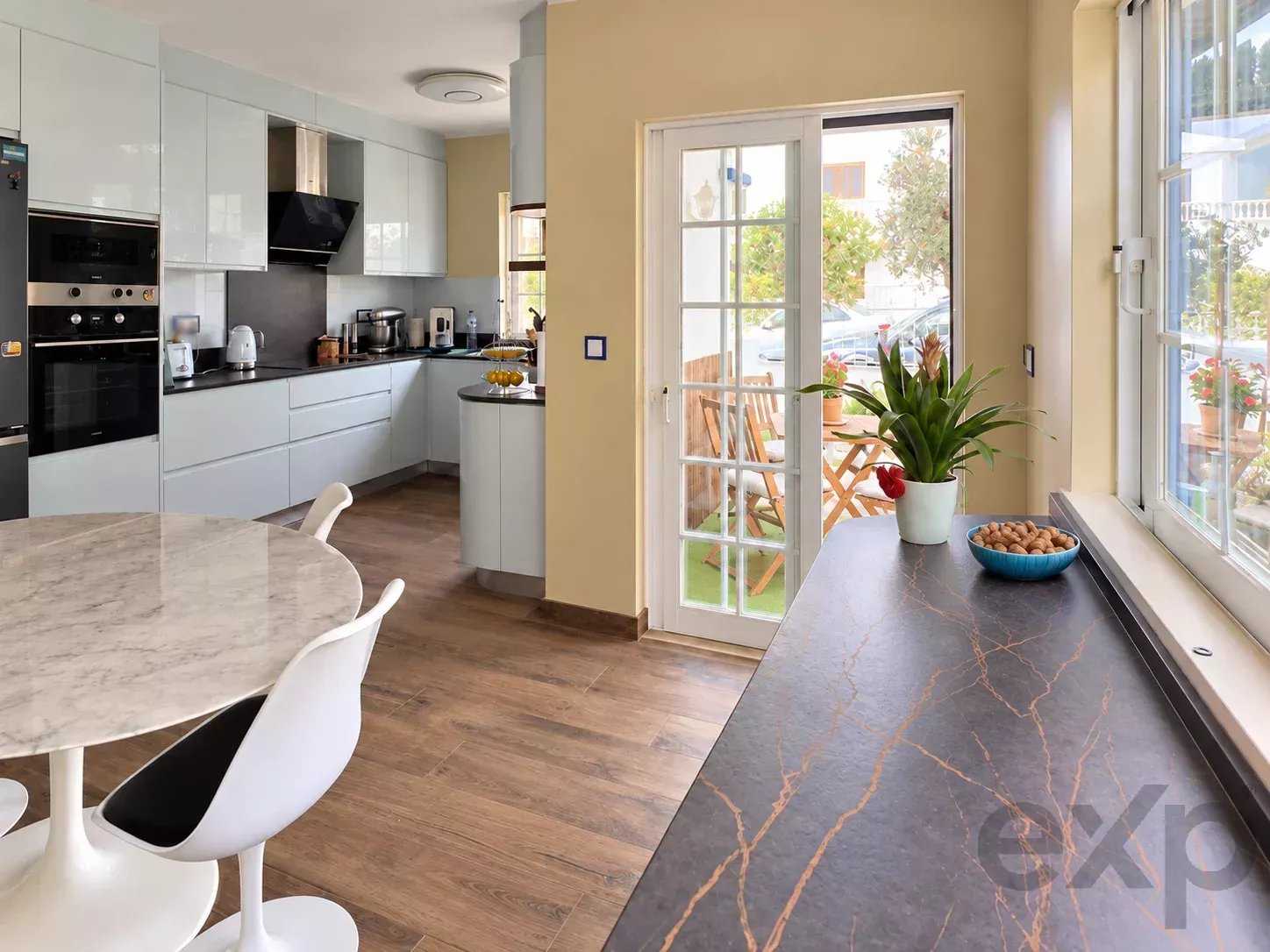 4-Bedroom Villa - Charm and Terraces with Views over the Ria Formosa