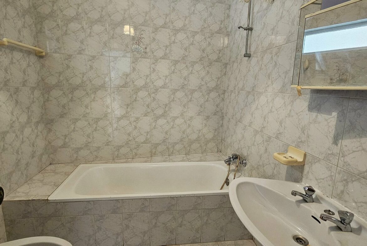 Two-Family House in Ferragudo - Charm, Space and Potential, photo 44