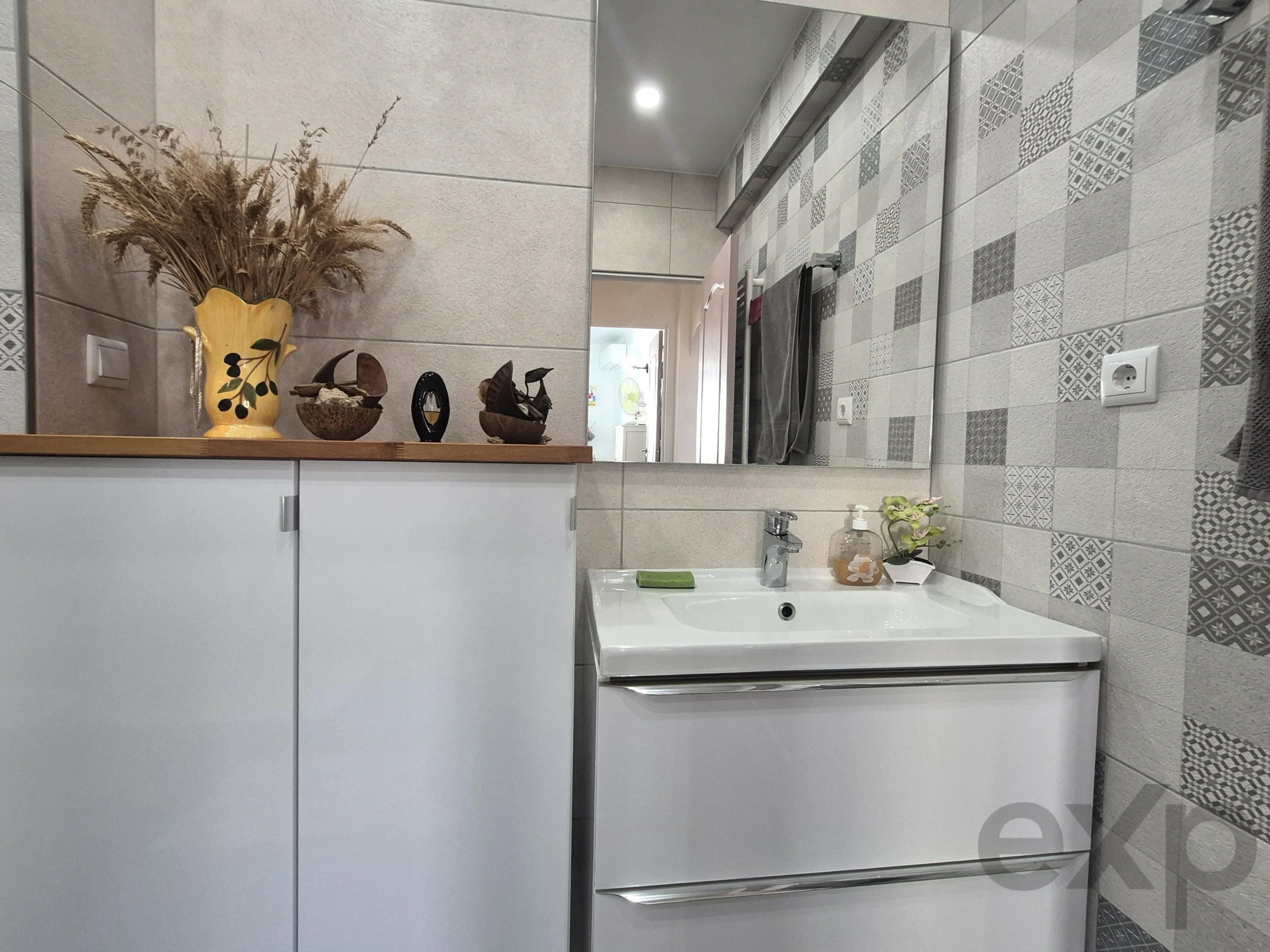 Fully renovated and furnished one-bedroom apartment in Alvor