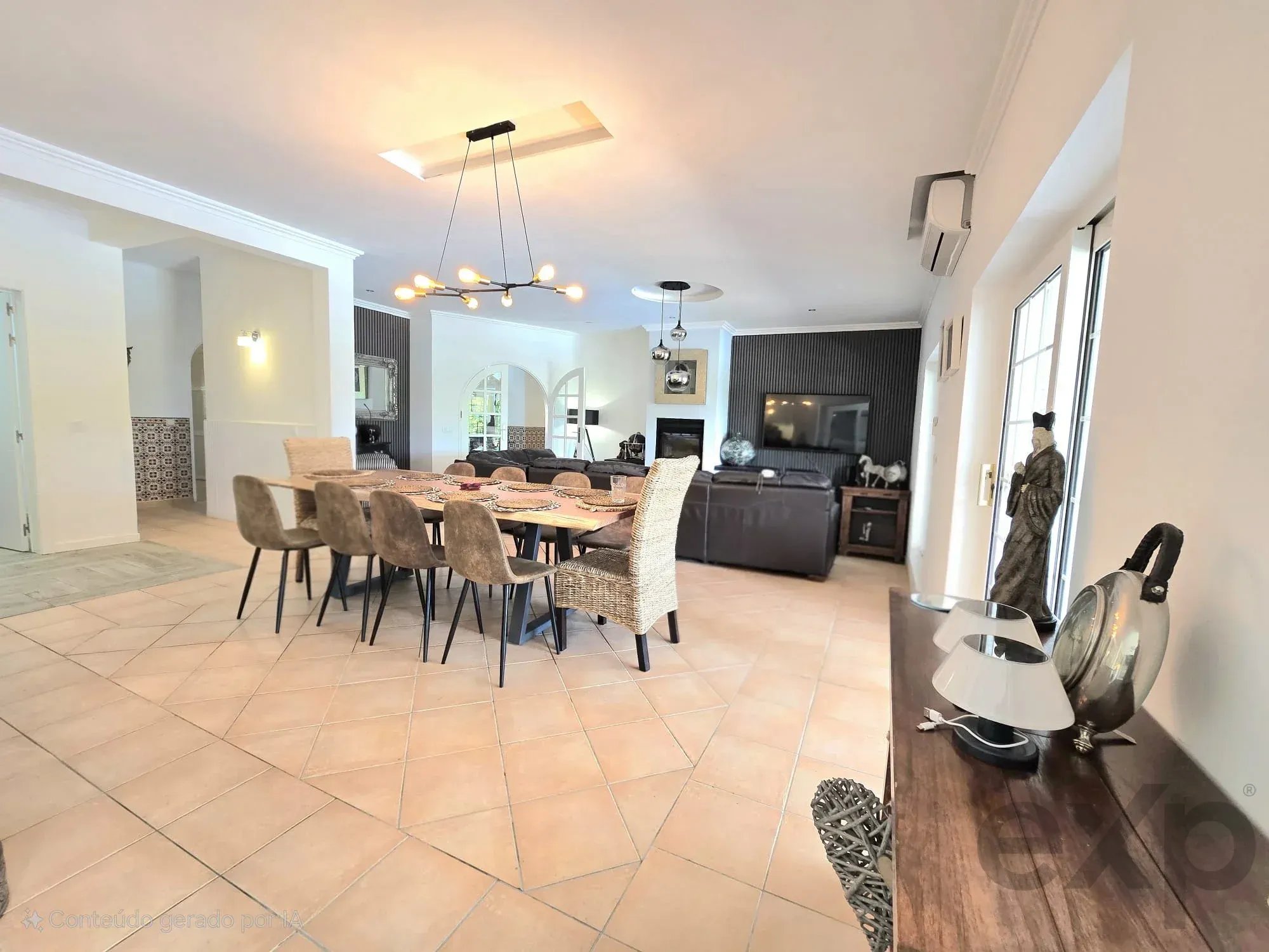 Three-bedroom villa with two-bedroom annexe, pool and countryside views in Carvoeiro