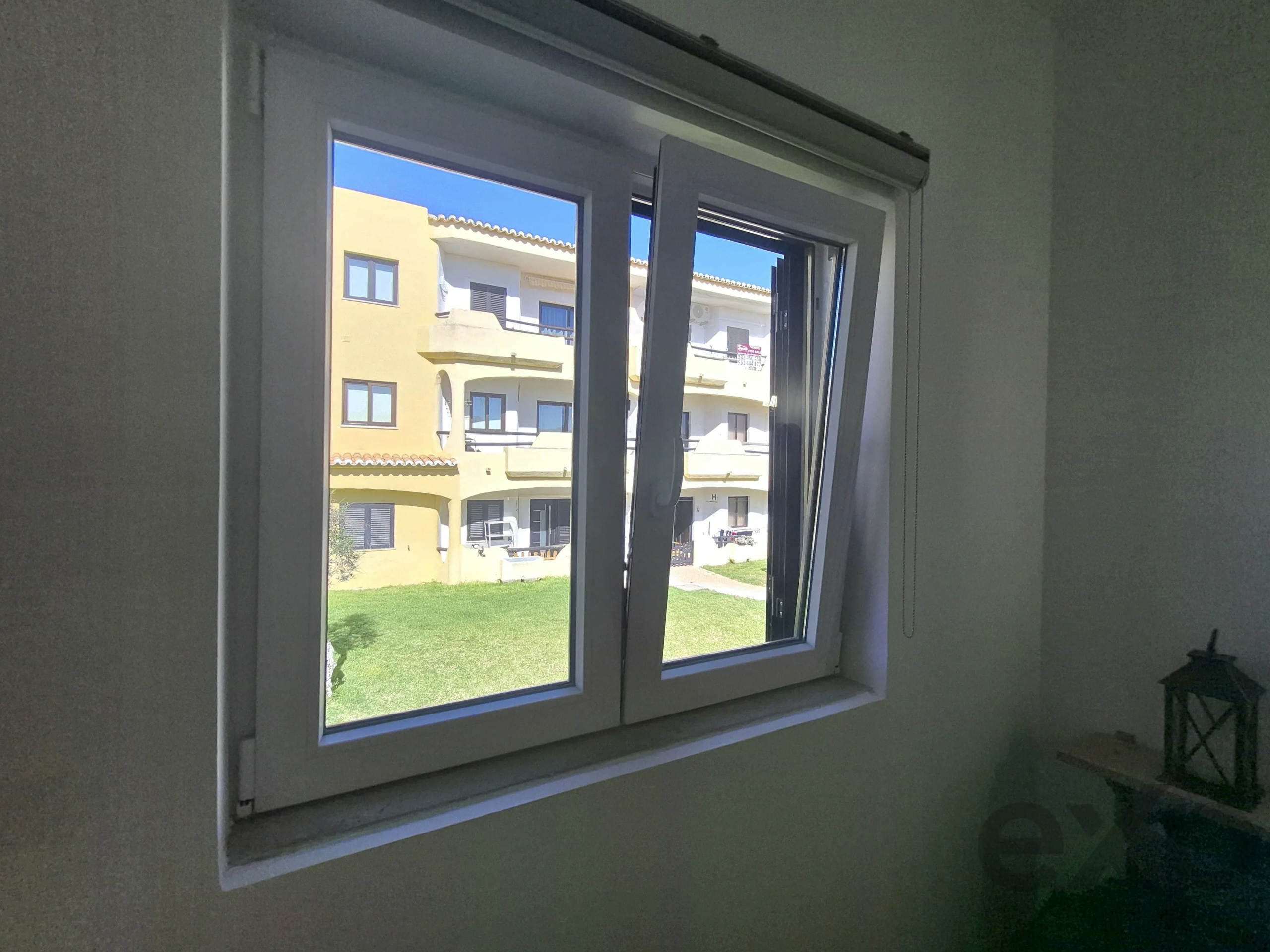 Fully renovated and furnished one-bedroom apartment in Alvor