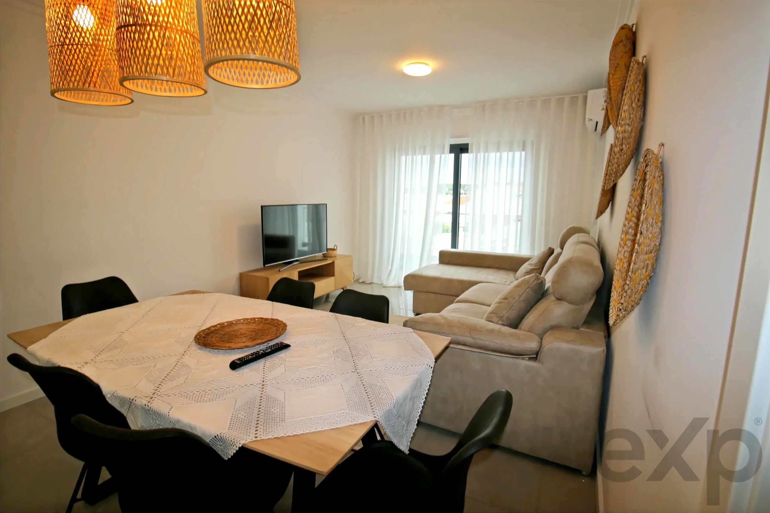 Apartamento de dois quartos para arrendar