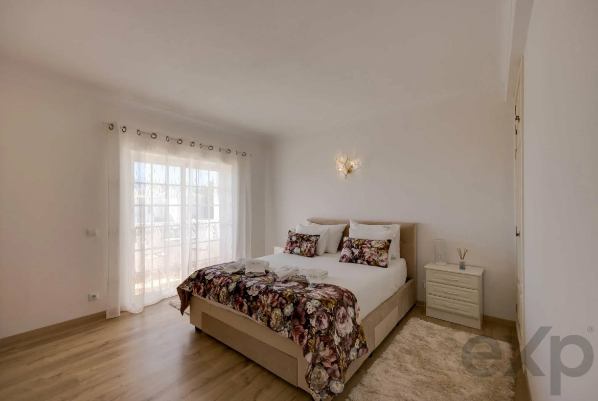 Refurbished T4 Villa, Pool and Guest Flat, Lagos, photo 13
