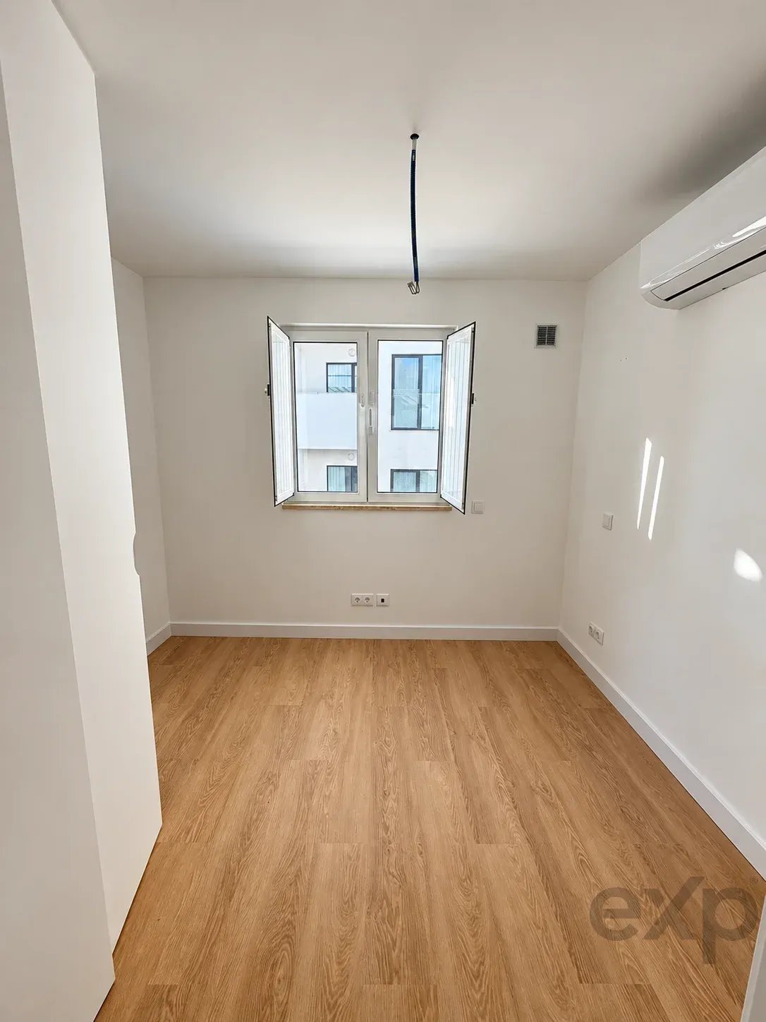 Maison jumelée T4 neuve au cœur du centre-ville d’Olhão