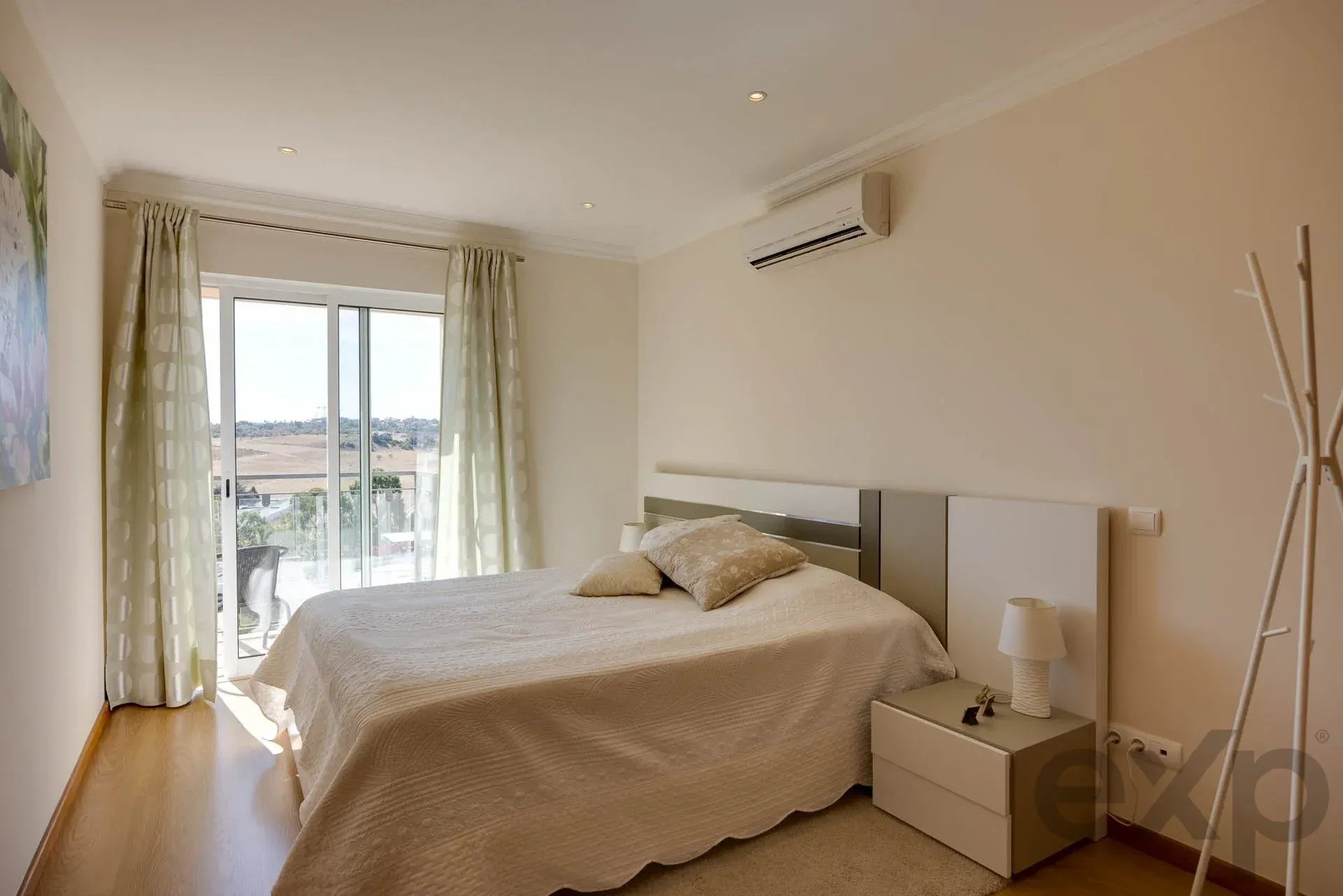 2-Bed with Private Rooftop & Indoor Pool, Lagos