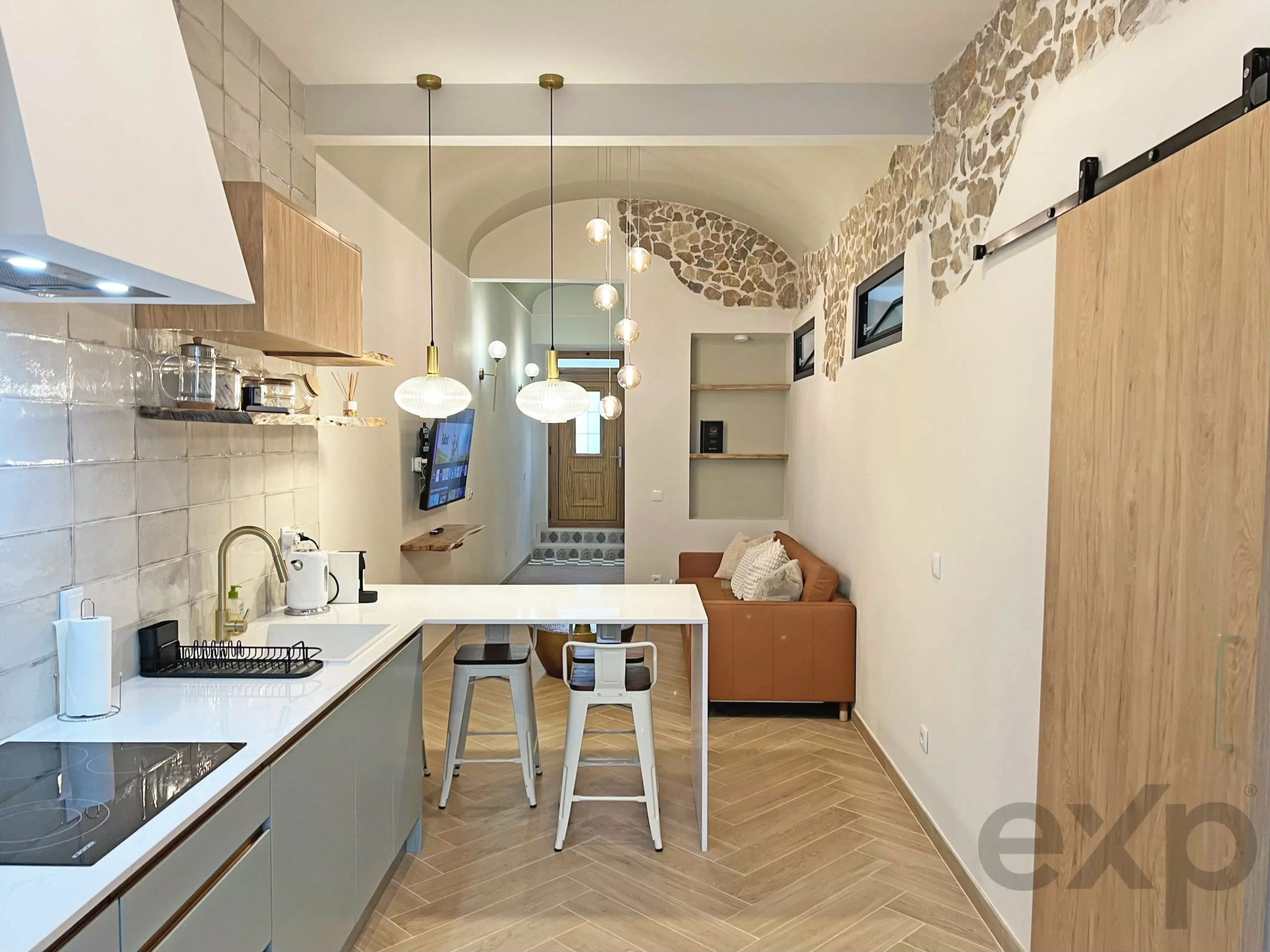Investment Opportunity: Property with an Annual Income of €22,000 in Fuseta