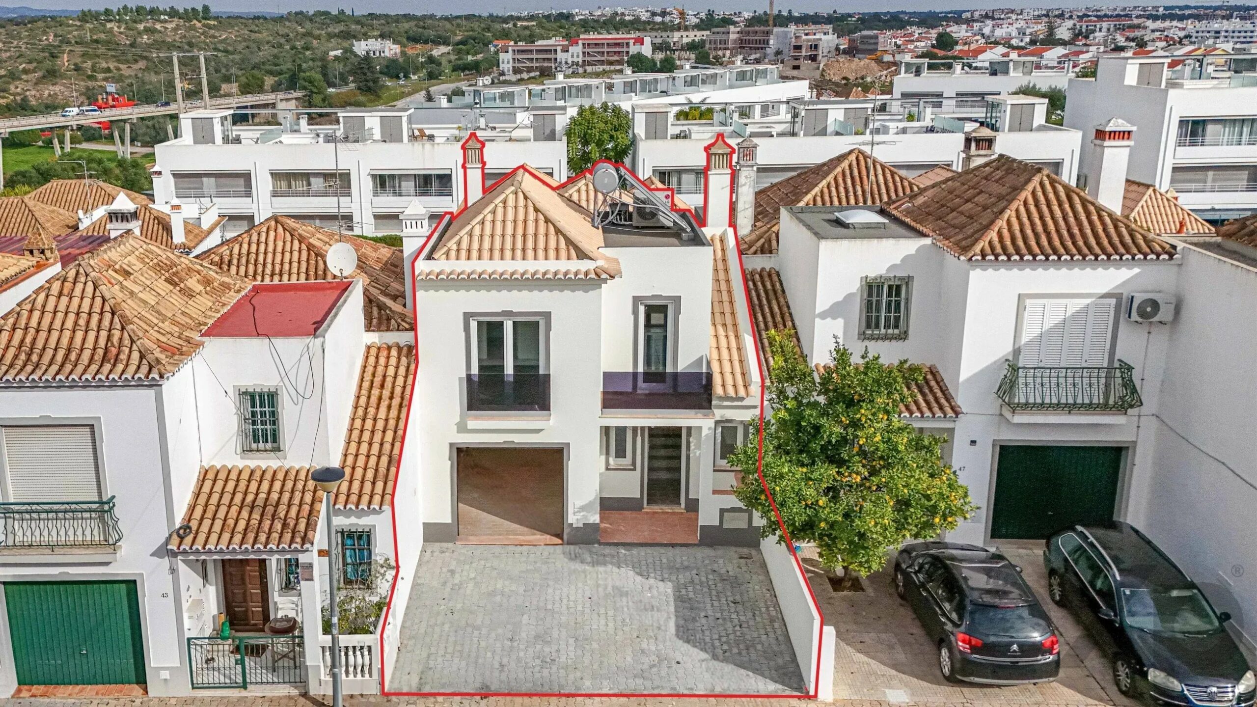 Modern 3-Bedroom Twin Villa in Tavira