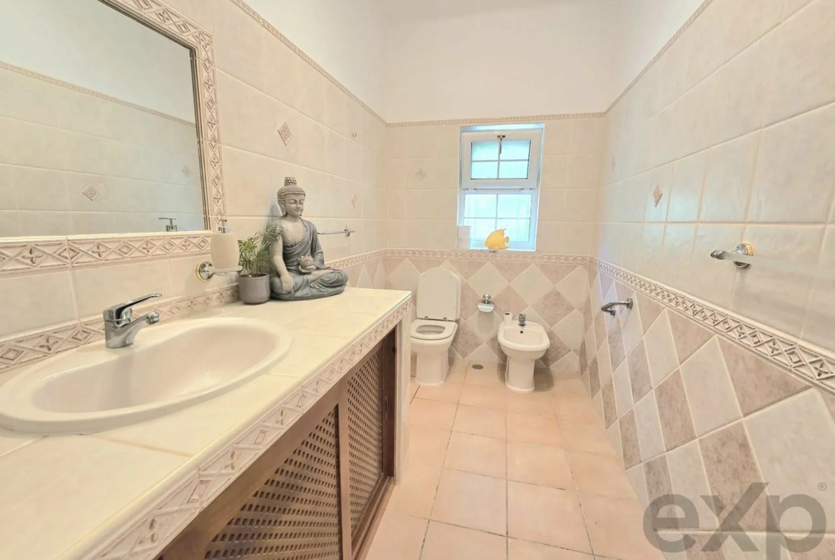 Three-bedroom villa with two-bedroom annexe, pool and countryside views in Carvoeiro, photo 42