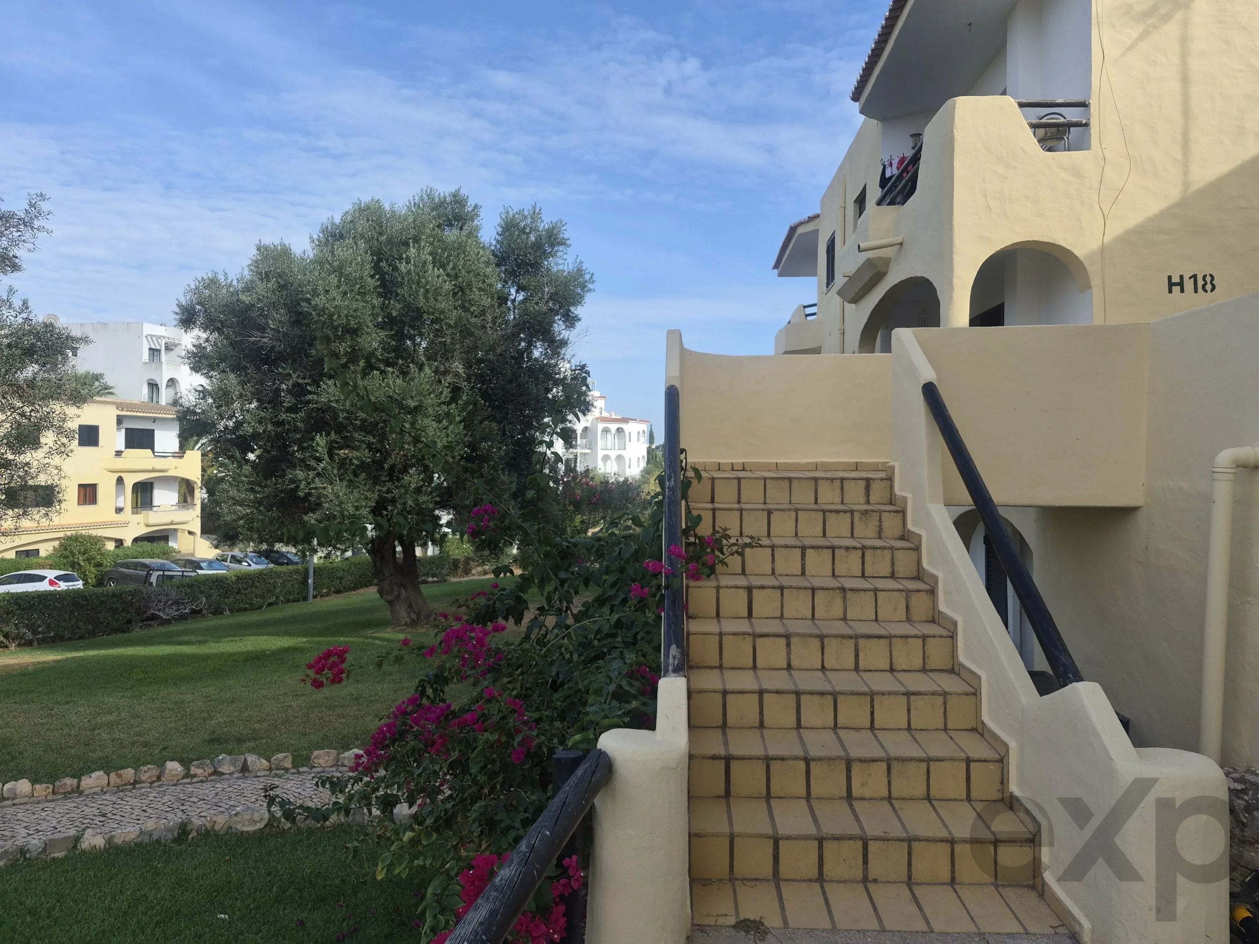 Bright south-facing one-bedroom apartment with balcony - Alvor