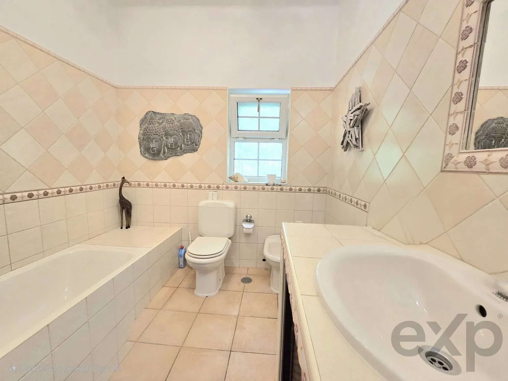 Three-bedroom villa with two-bedroom annexe, pool and countryside views in Carvoeiro