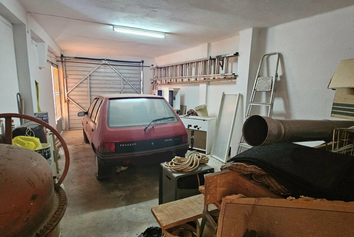 Two-Family House in Ferragudo - Charm, Space and Potential, photo 60