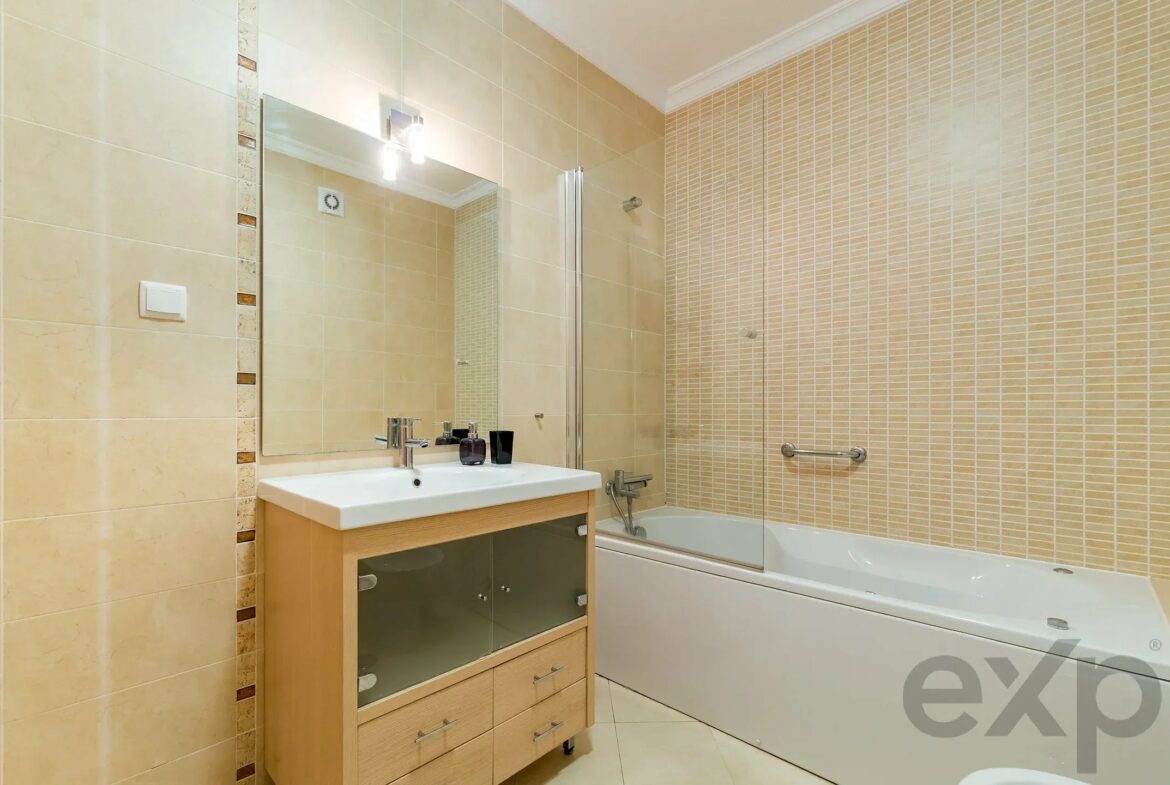 Contemporary 4-Bedroom Duplex with Terraces and Sea Views | Quinta da Foz, Tavira, photo 31