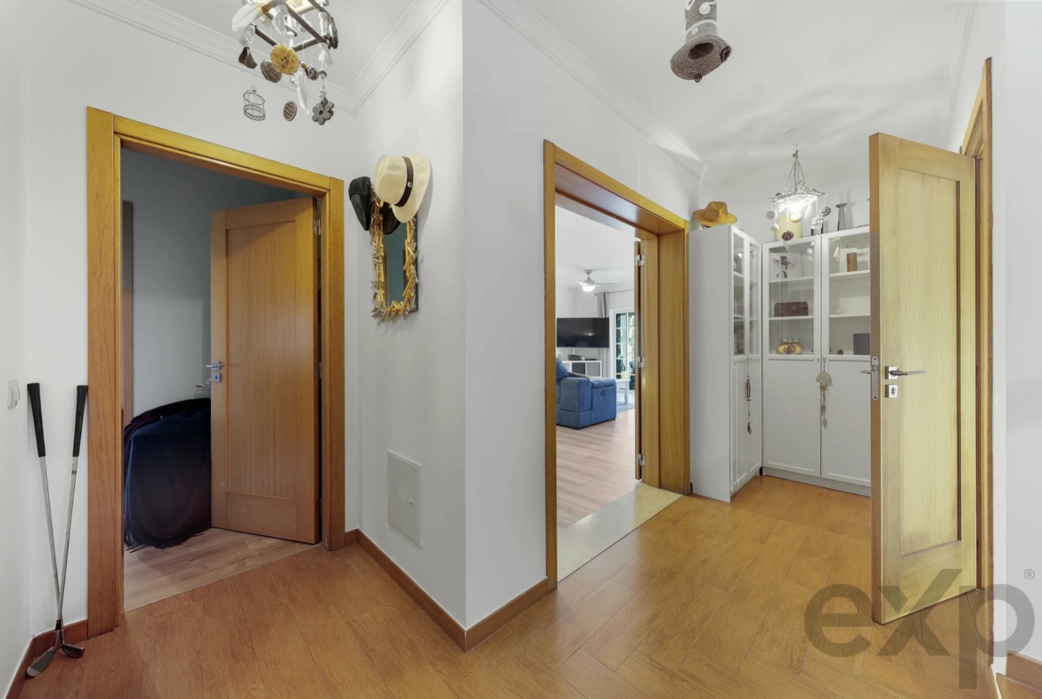 Elegant 3-bedroom semi-detached house with terraces. double garage and swimming pool - 300m from the new golf course and 1 km from the beaches of Ferragudo., photo 25