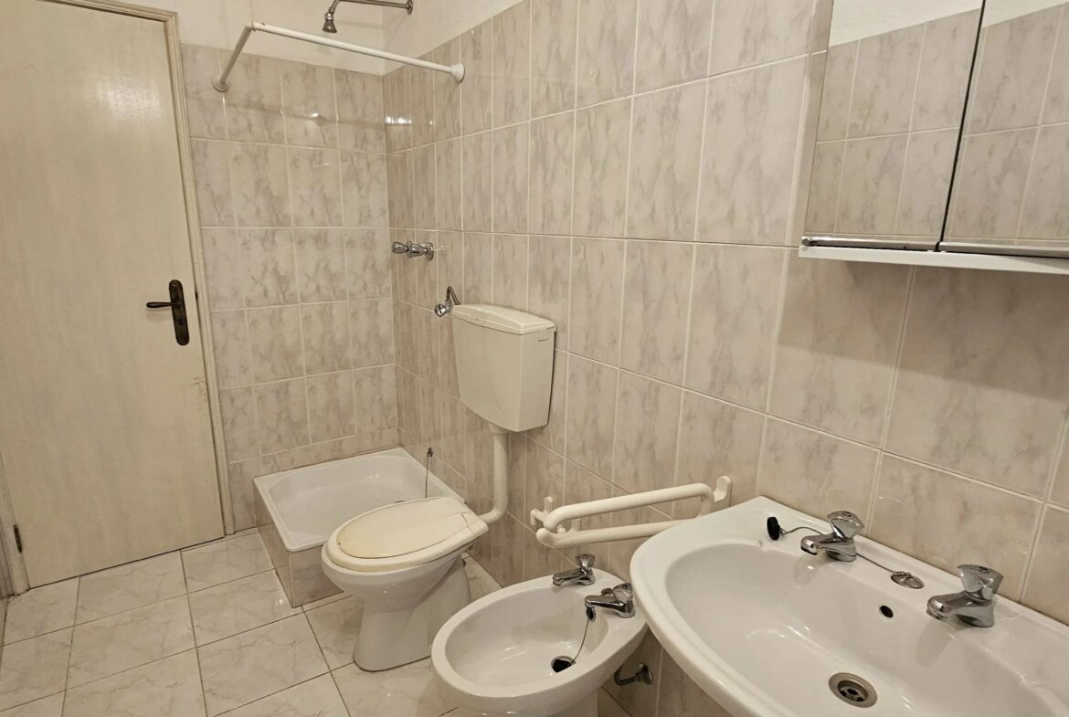 Two-Family House in Ferragudo - Charm, Space and Potential, photo 33