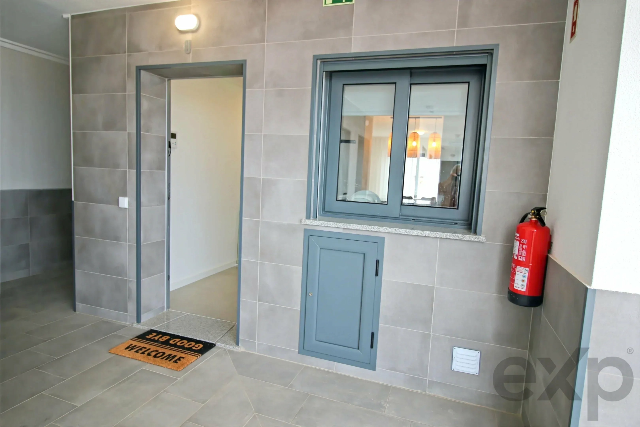 Apartamento de dois quartos para arrendar