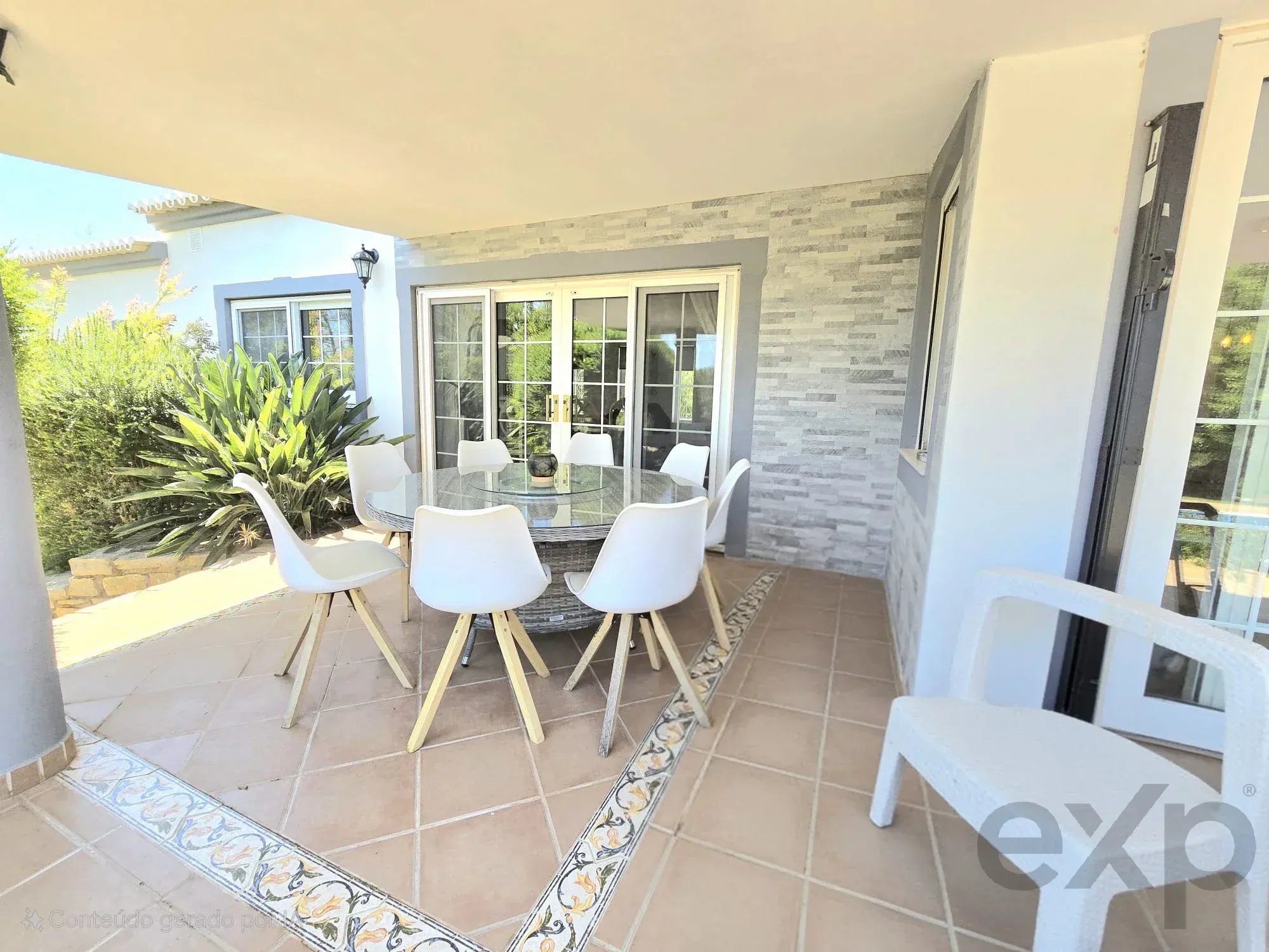 Three-bedroom villa with two-bedroom annexe, pool and countryside views in Carvoeiro