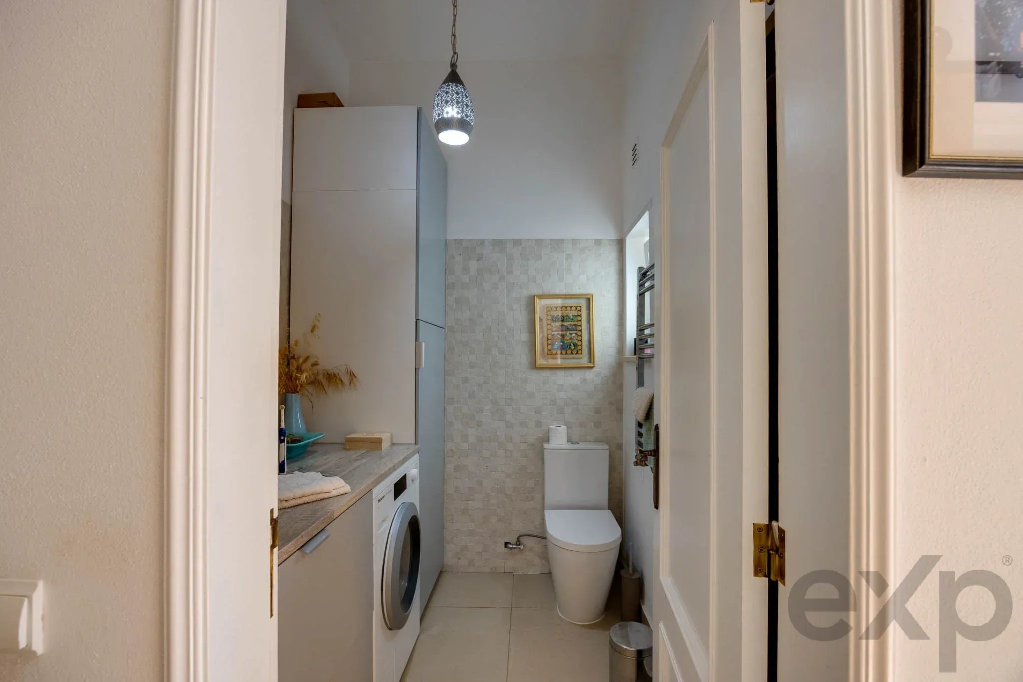 Single-Storey 3 Bed Villa, Pool and Sea-View Roof, Luz