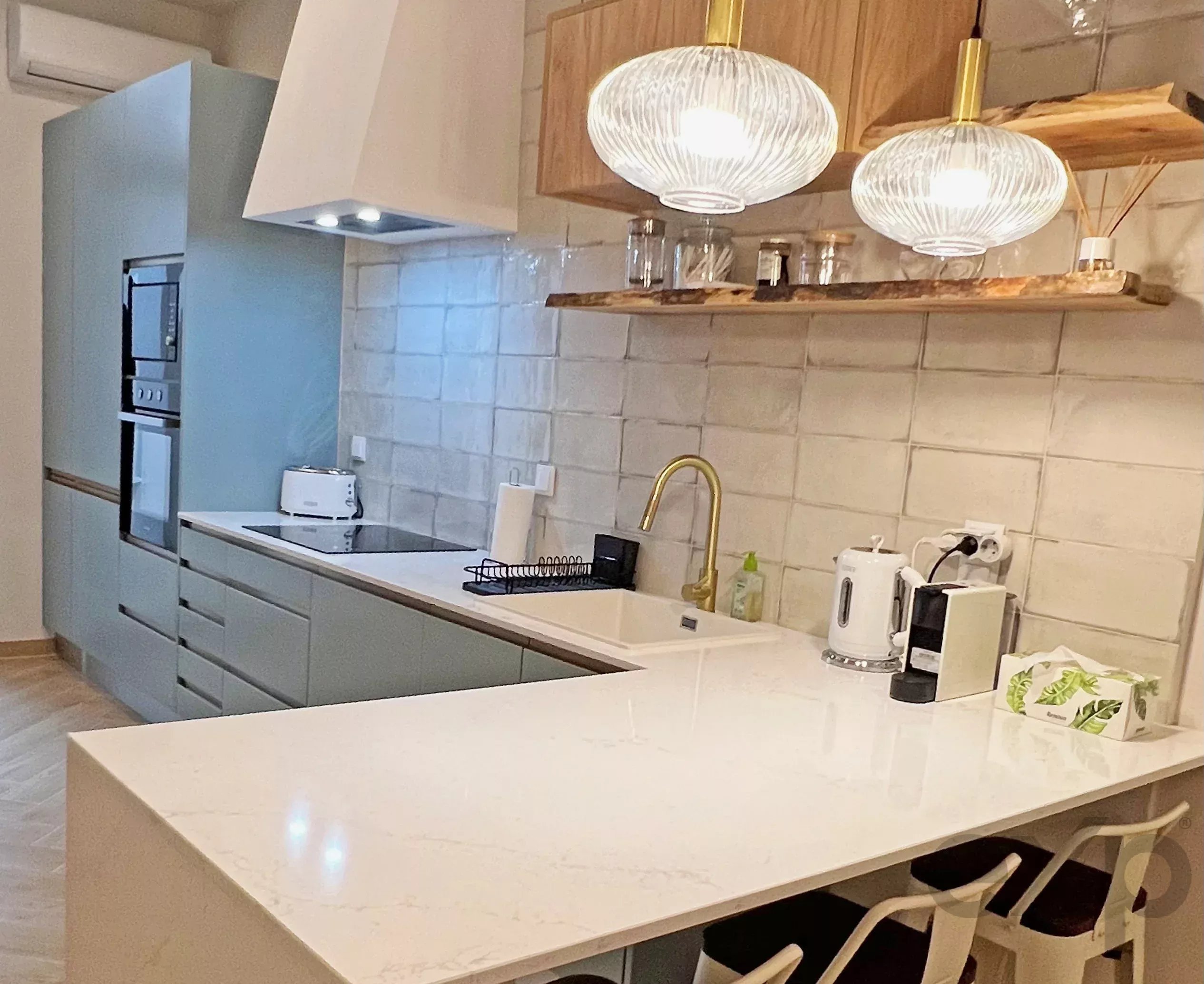 Investment Opportunity: Property with an Annual Income of €22,000 in Fuseta