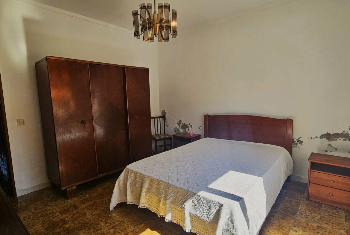Two-Family House in Ferragudo - Charm, Space and Potential, photo 17