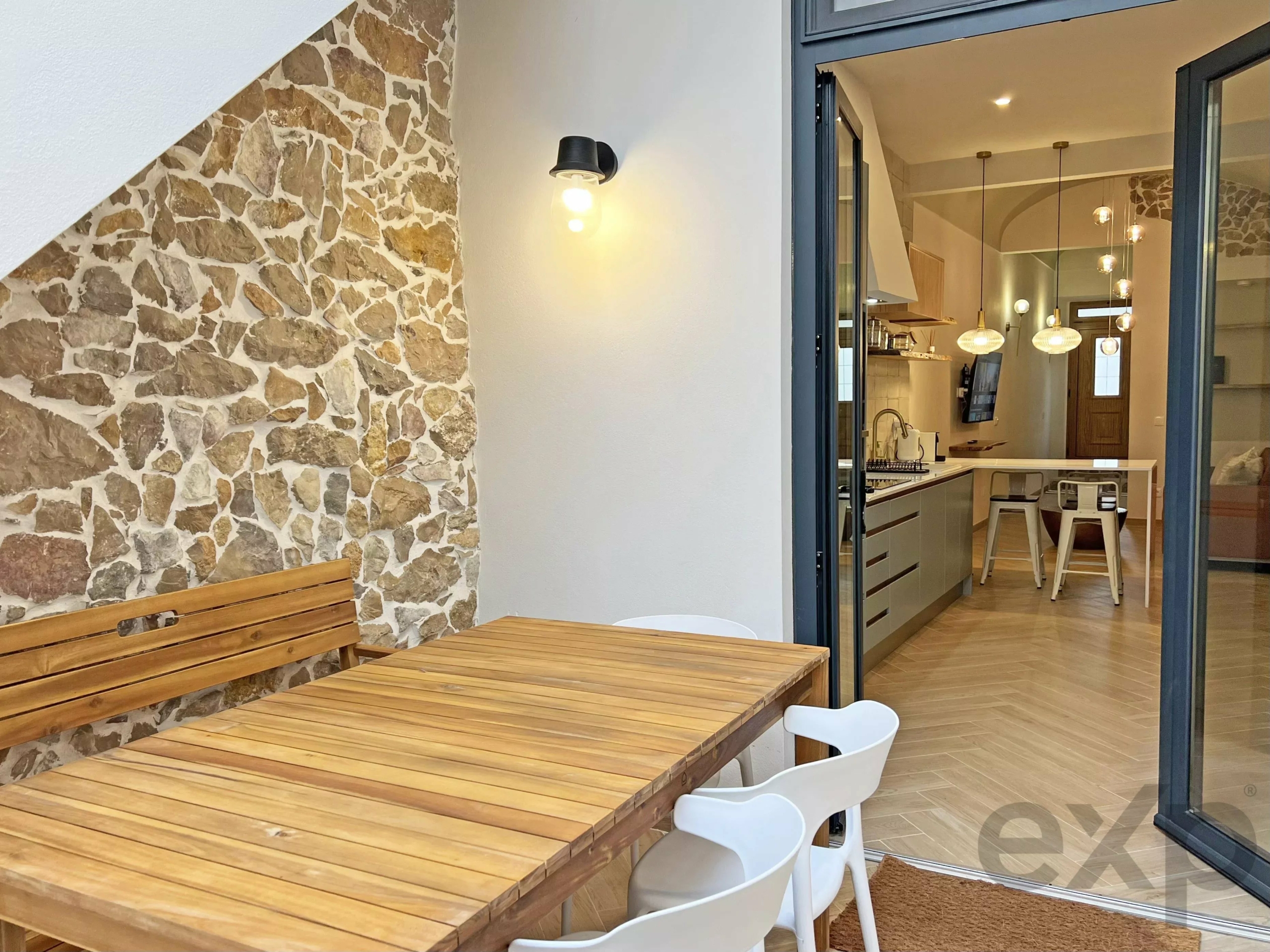 Investment Opportunity: Property with an Annual Income of €22,000 in Fuseta