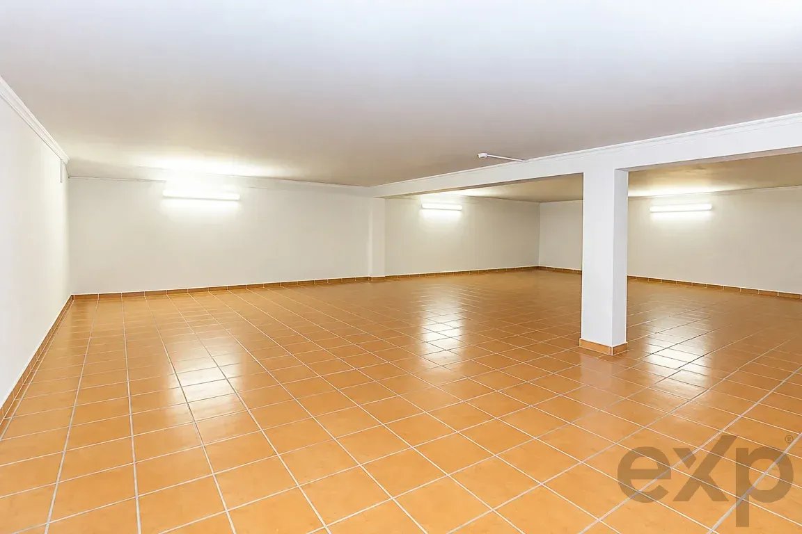 Exceptional Detached House with Swimming Pool, Panoramic Views and Privacy, 3 Minutes from Loulé
