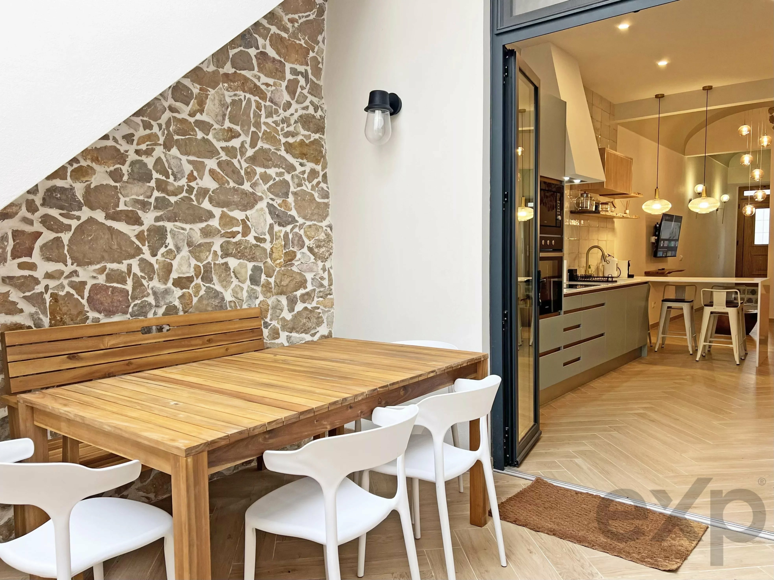 Investment Opportunity: Property with an Annual Income of €22,000 in Fuseta