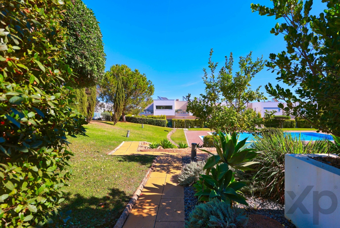 Elegant 3-bedroom semi-detached house with terraces. double garage and swimming pool - 300m from the new golf course and 1 km from the beaches of Ferragudo., photo 23